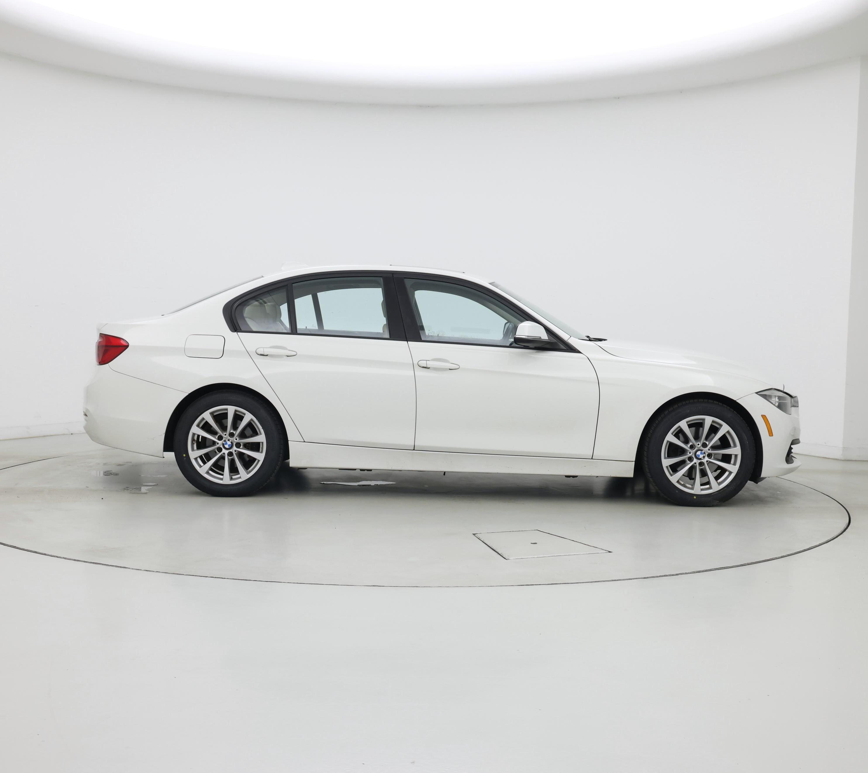 Thumbnail: 2017 BMW 3 Series - 7