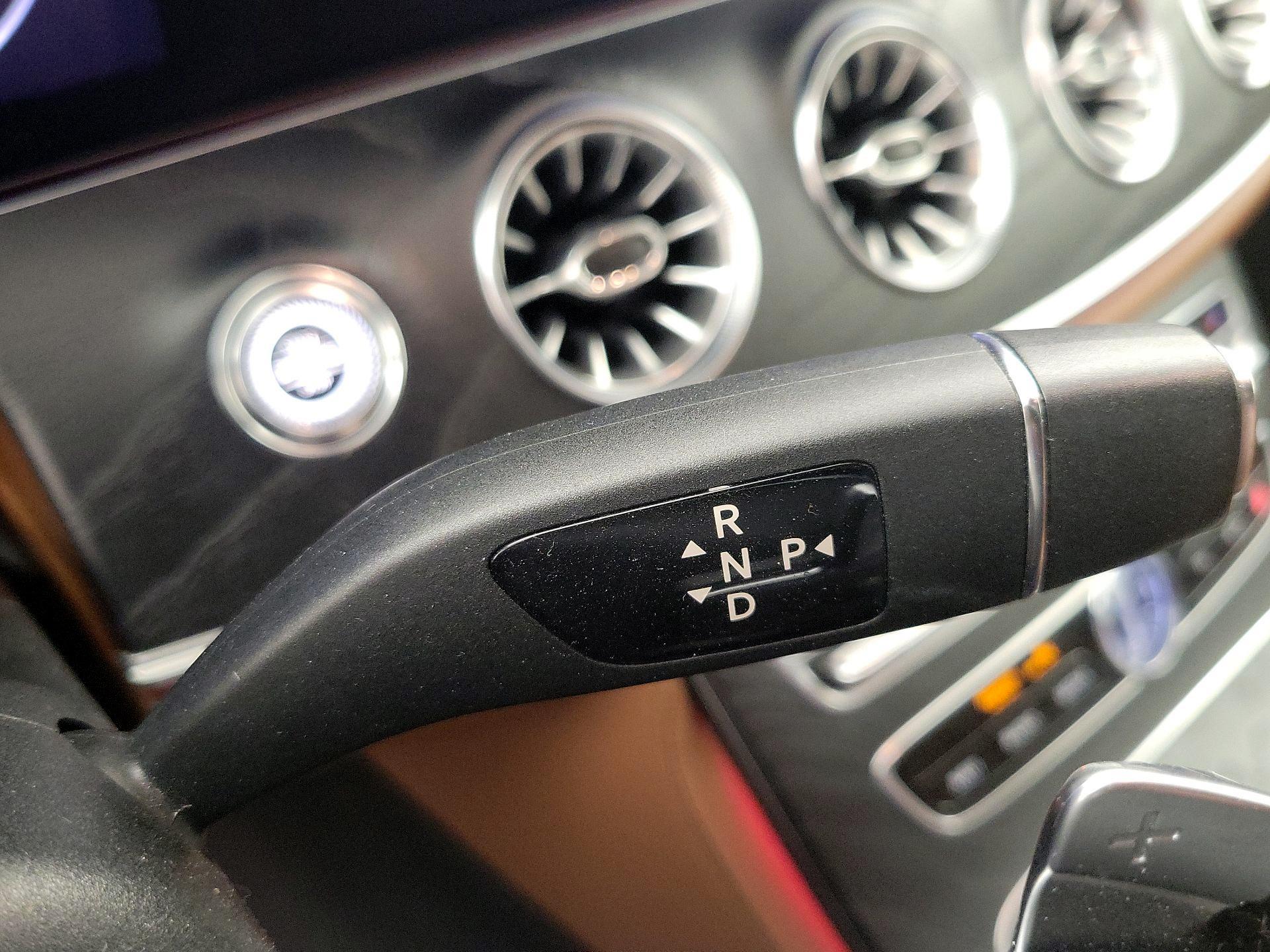 Thumbnail: 2018 Mercedes-Benz E-Class - 18