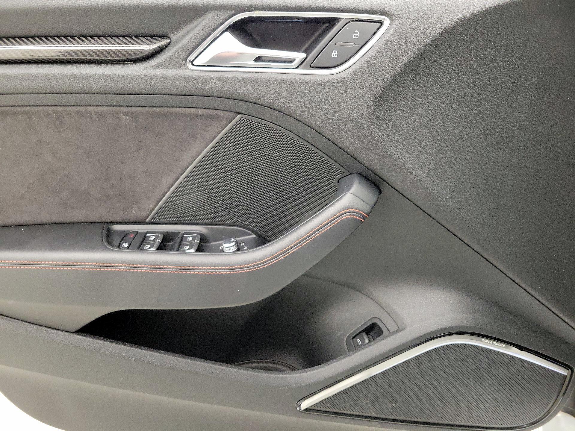 Thumbnail: 2018 Audi RS 3 - 12