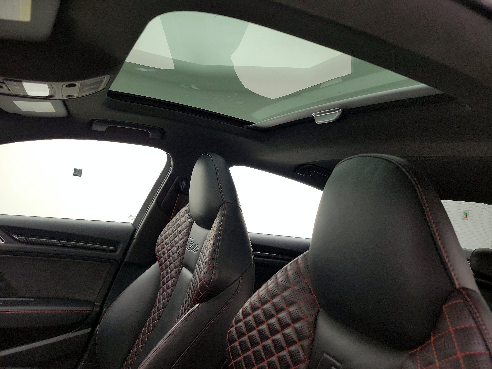 Thumbnail: 2018 Audi RS 3 - 20