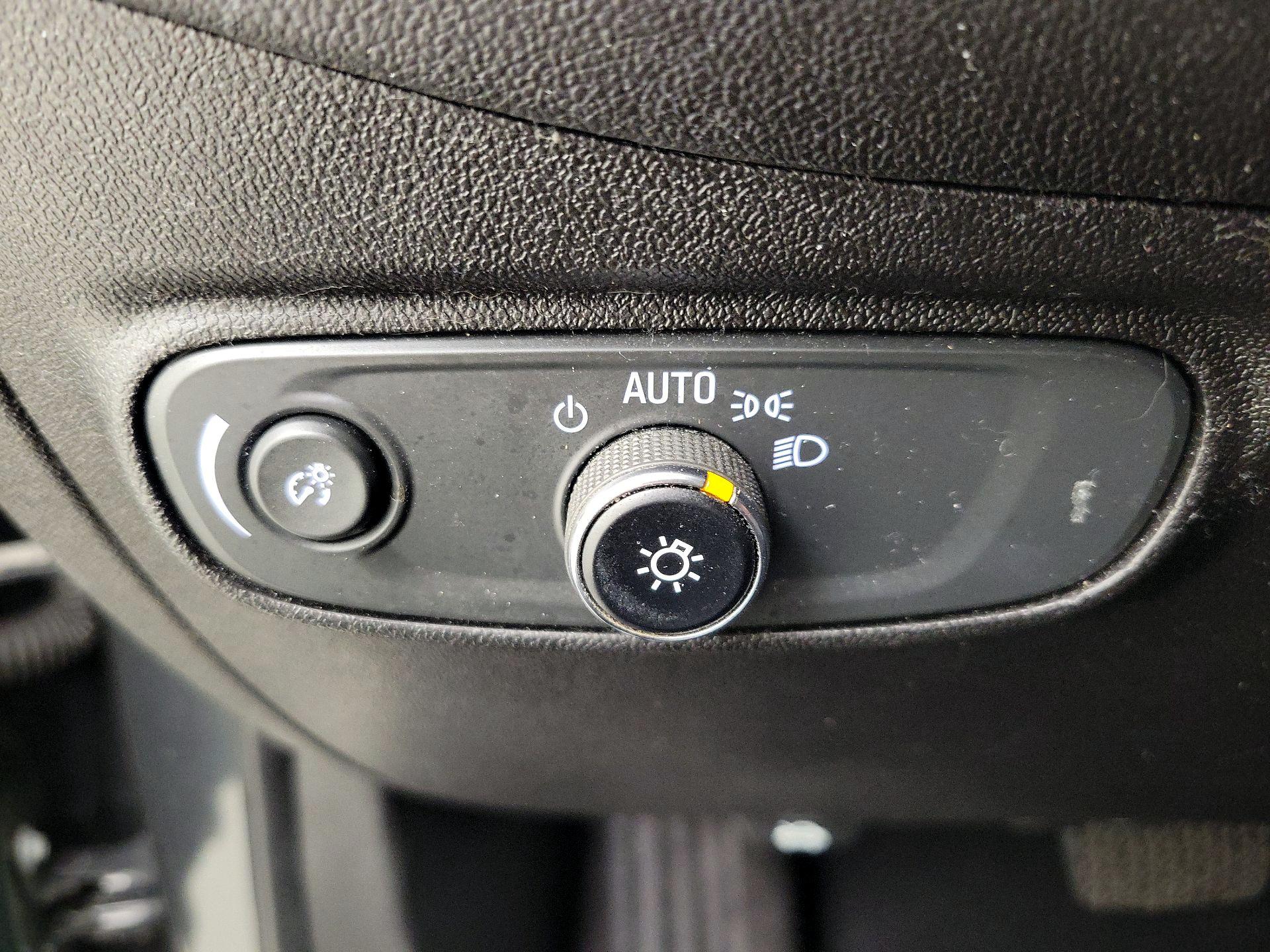 Thumbnail: 2019 Chevrolet Equinox - 13