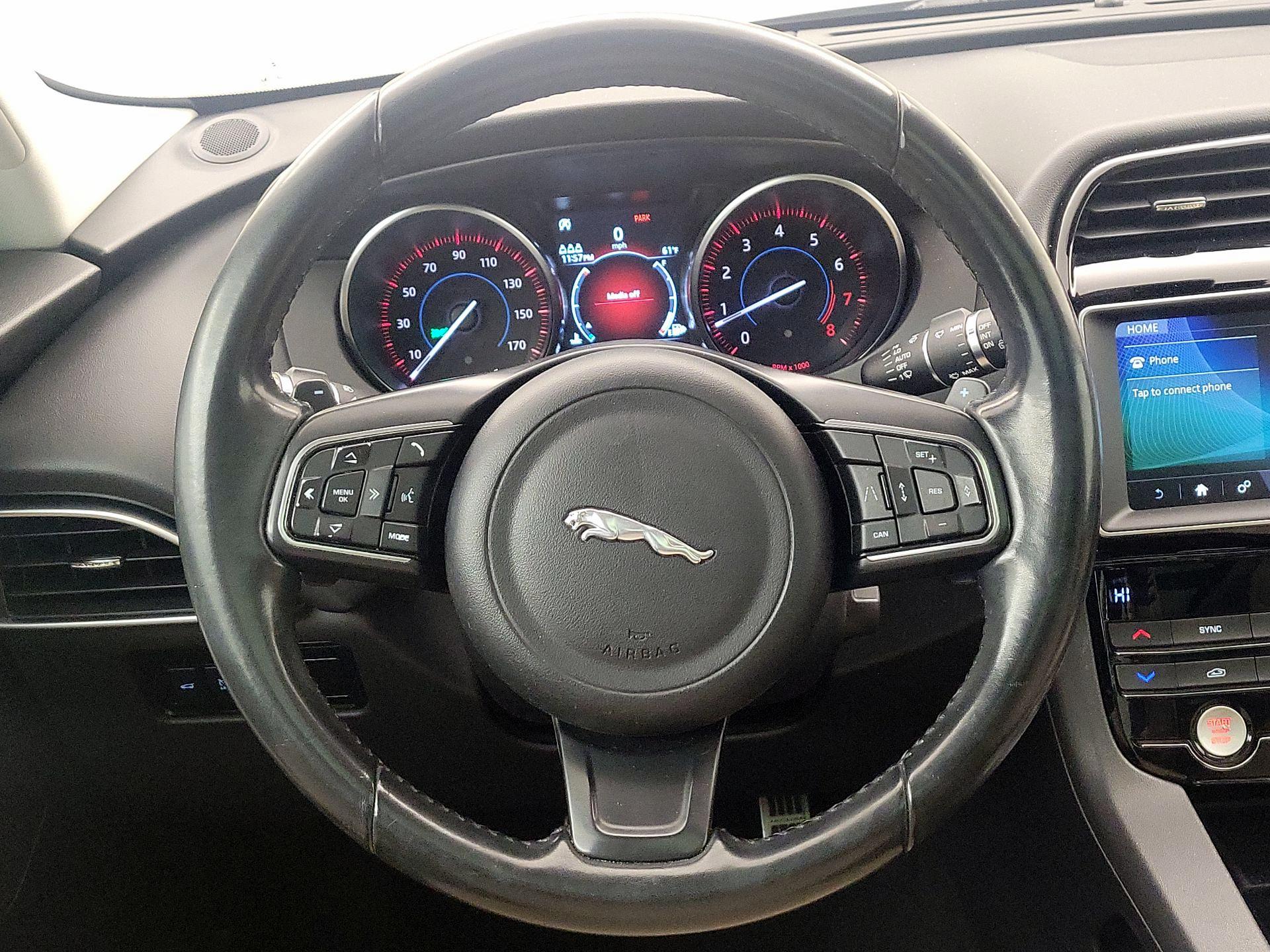 Thumbnail: 2019 Jaguar F-Pace - 10