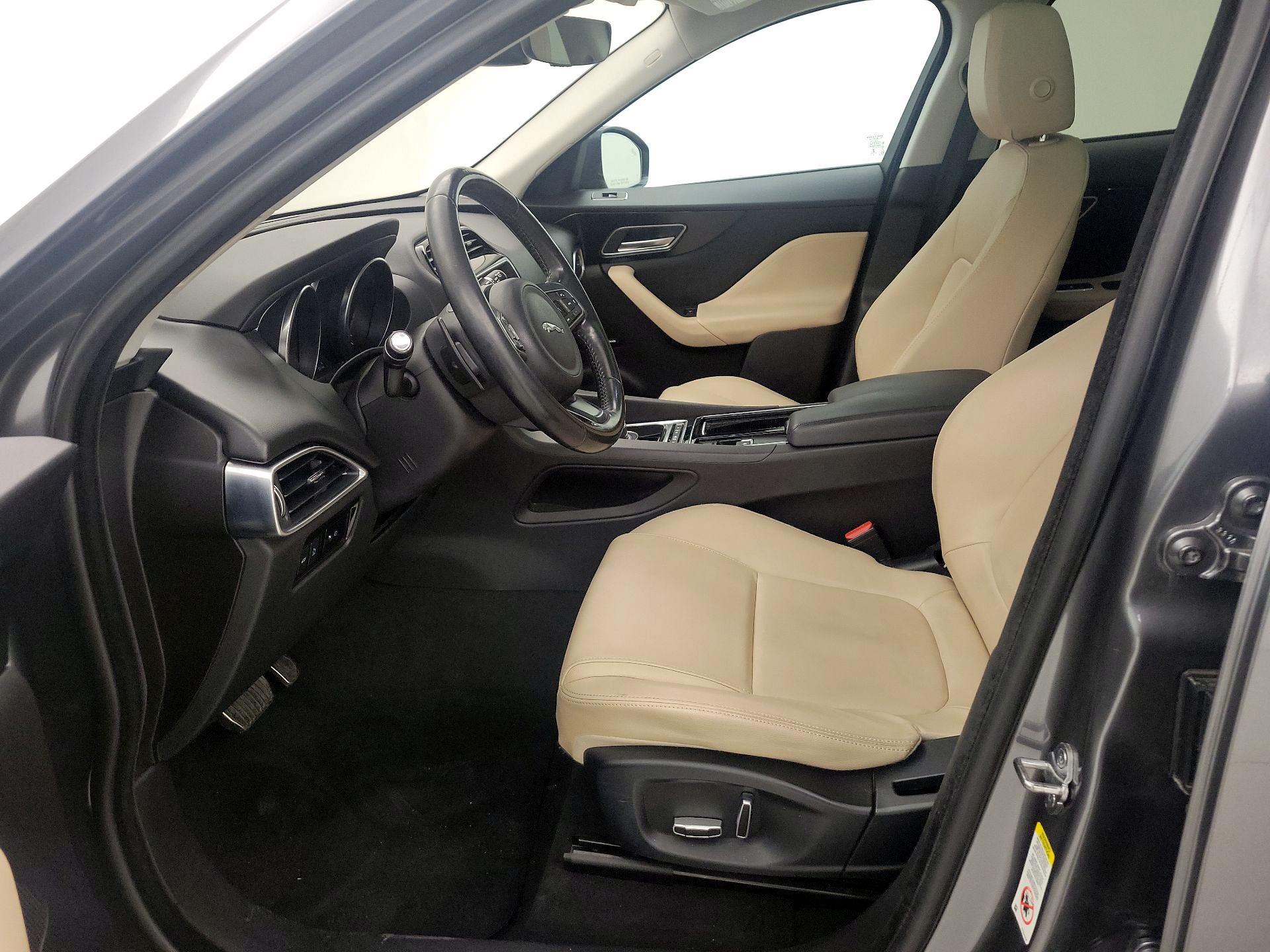 Thumbnail: 2019 Jaguar F-Pace - 11