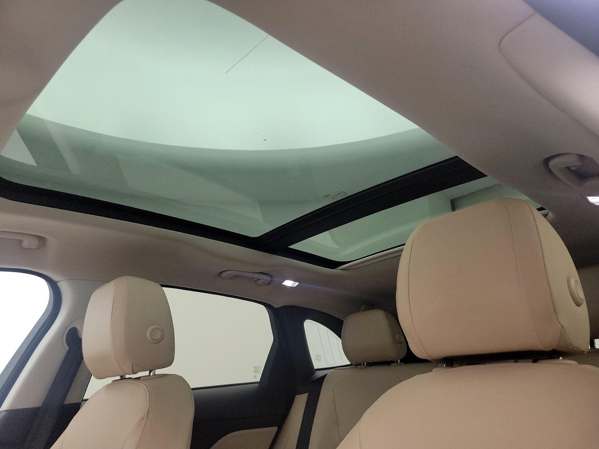 Thumbnail: 2019 Jaguar F-Pace - 18