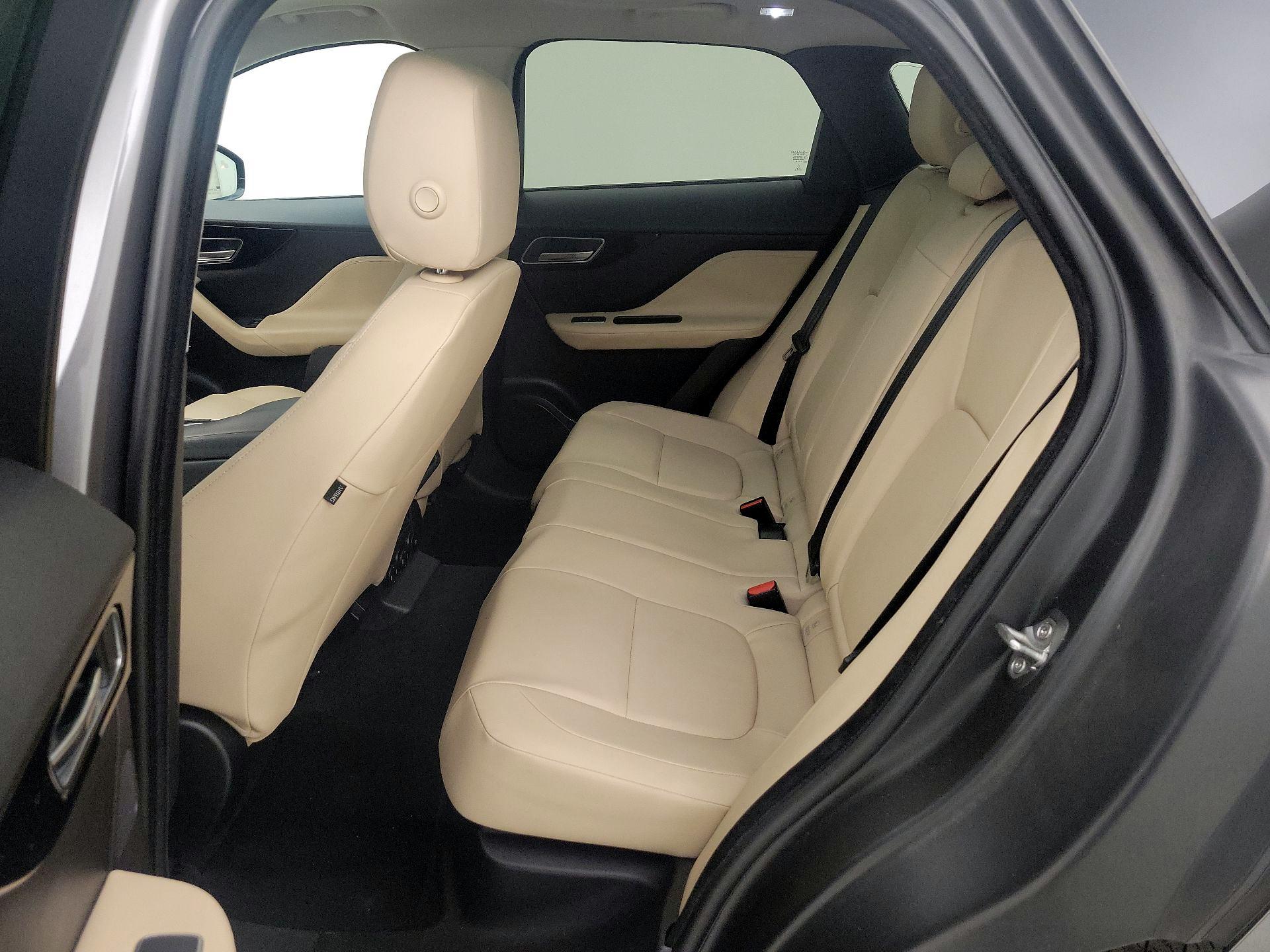 Thumbnail: 2019 Jaguar F-Pace - 19