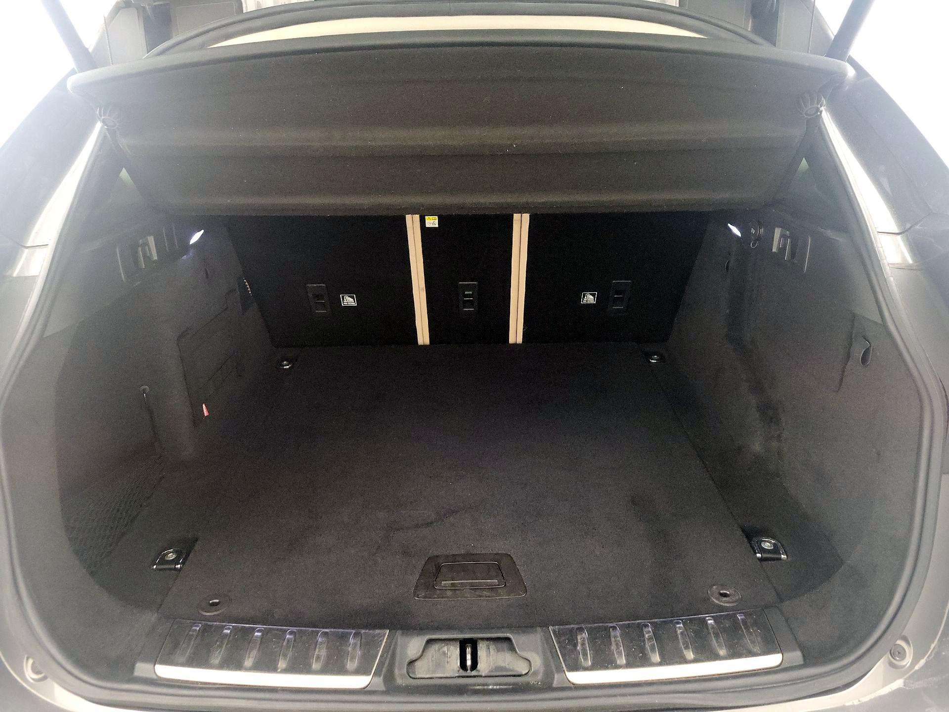 Thumbnail: 2019 Jaguar F-Pace - 20