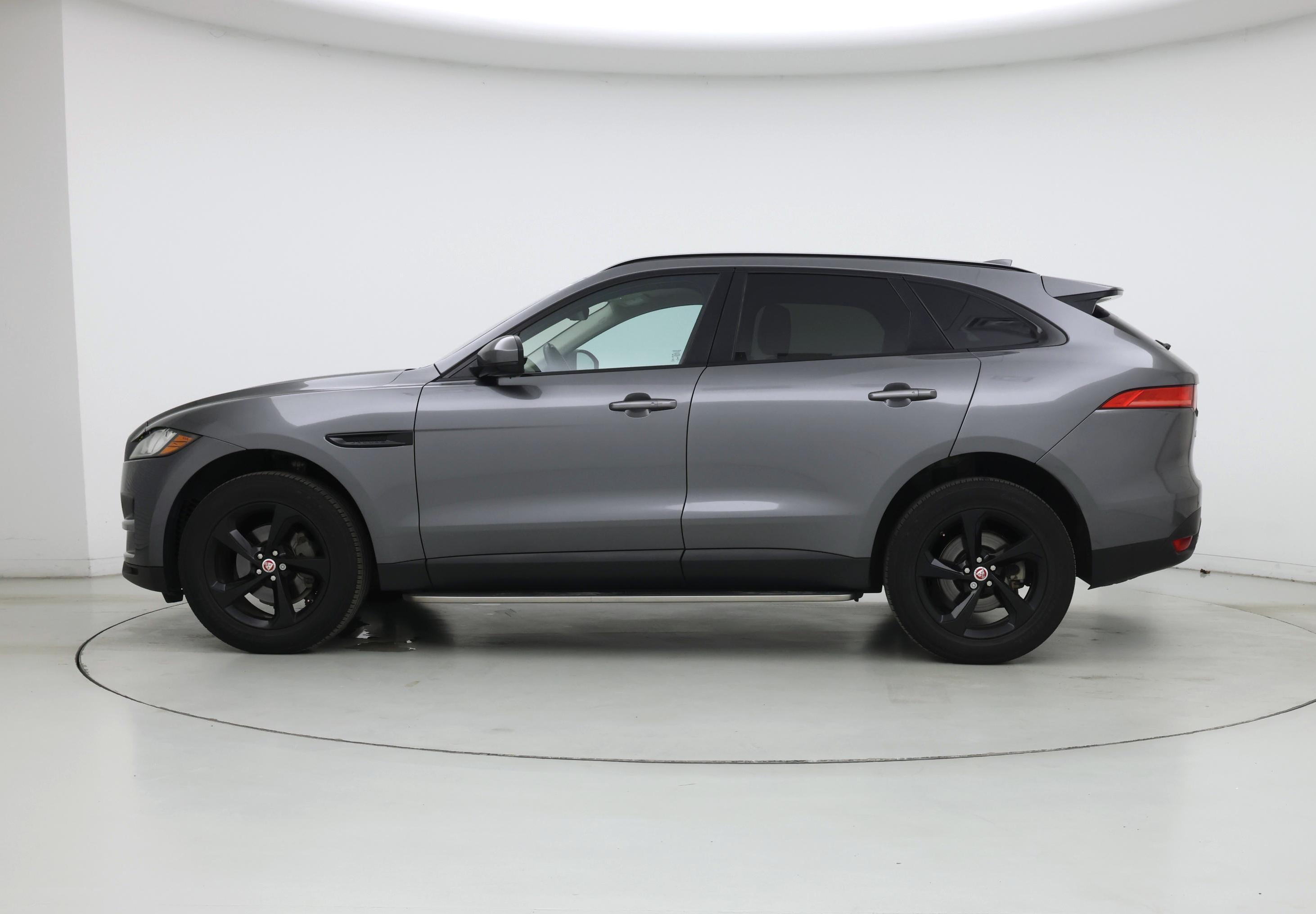 Thumbnail: 2019 Jaguar F-Pace - 3