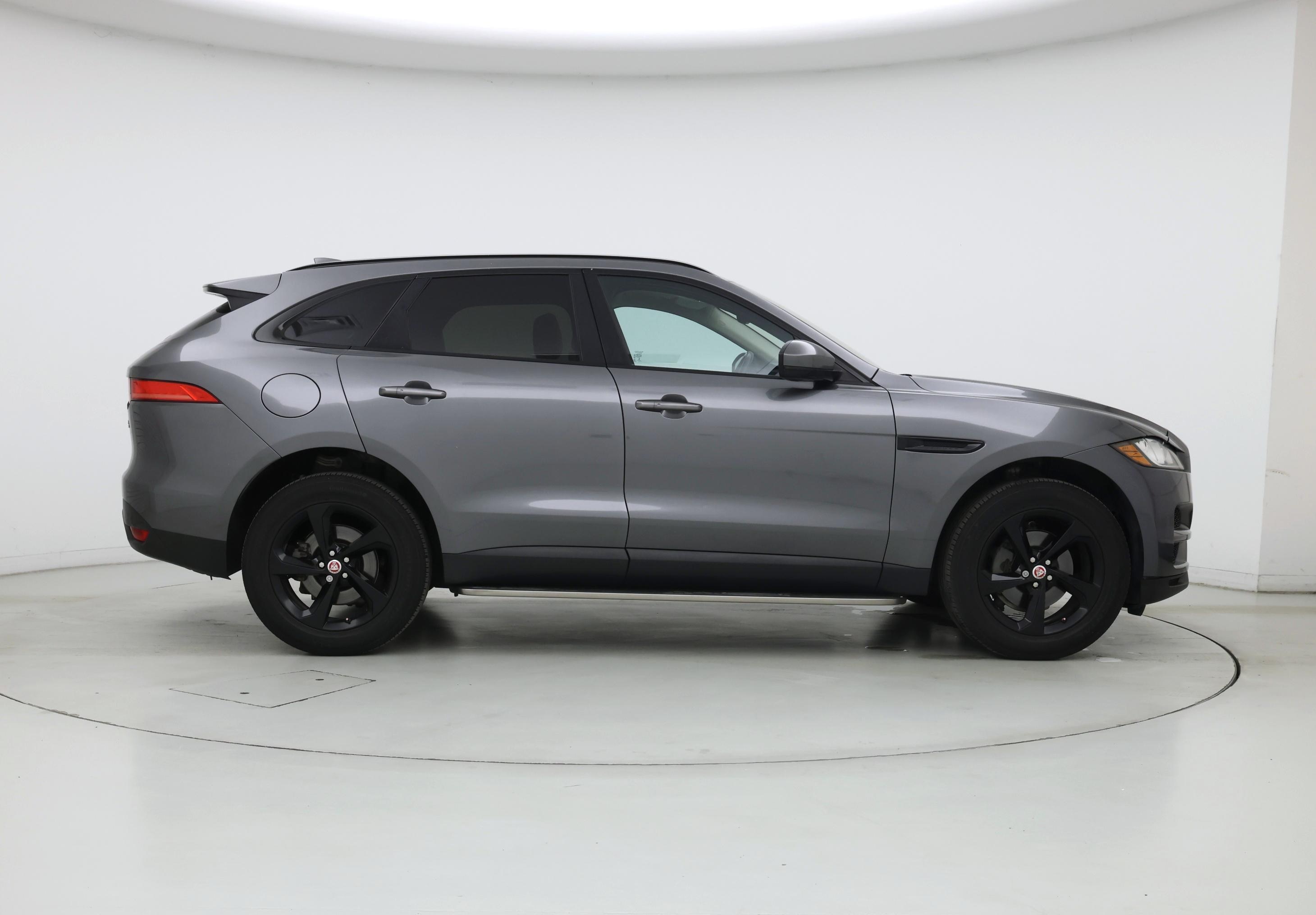 Thumbnail: 2019 Jaguar F-Pace - 7