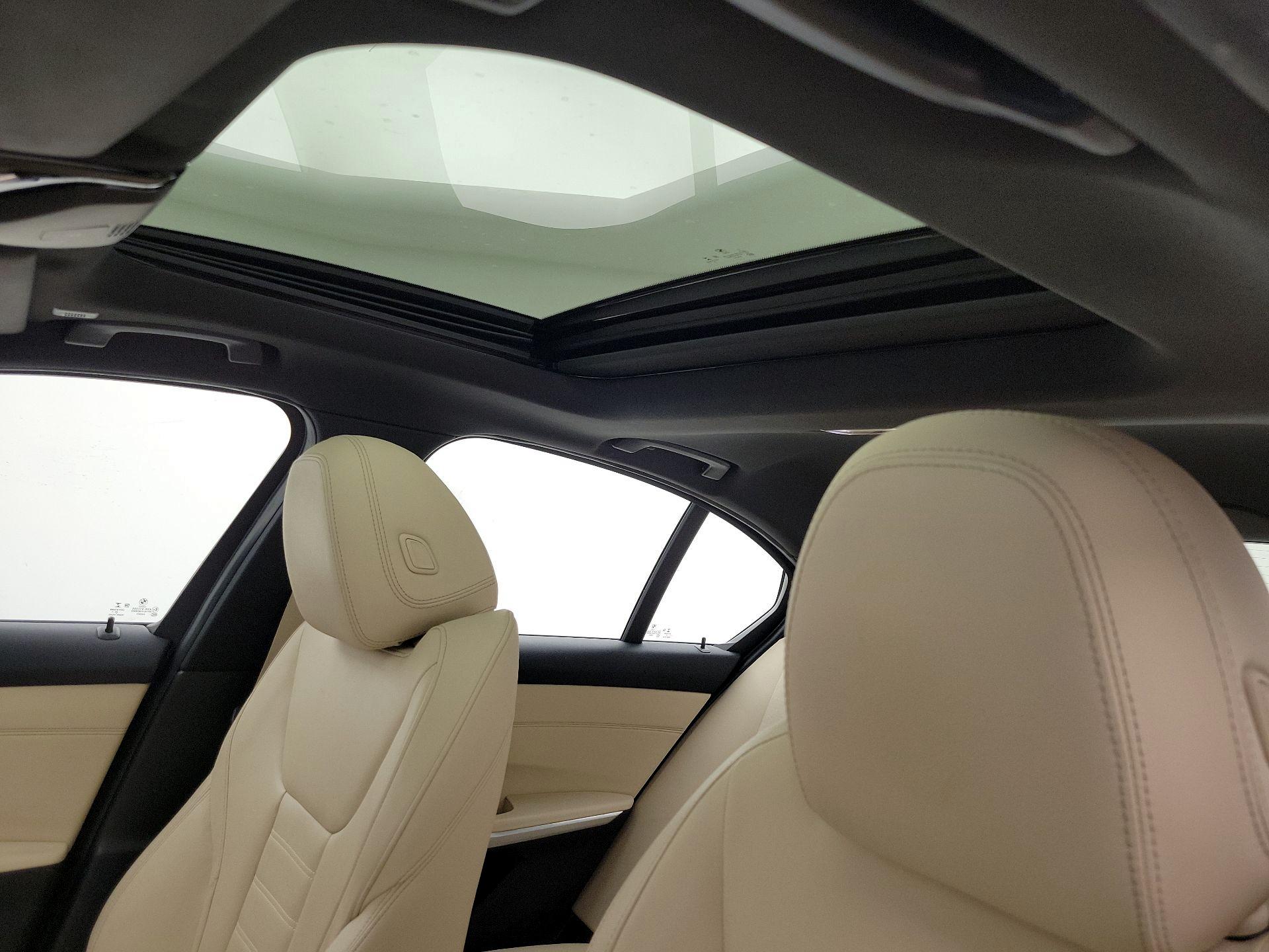 Thumbnail: 2019 BMW 3 Series - 20