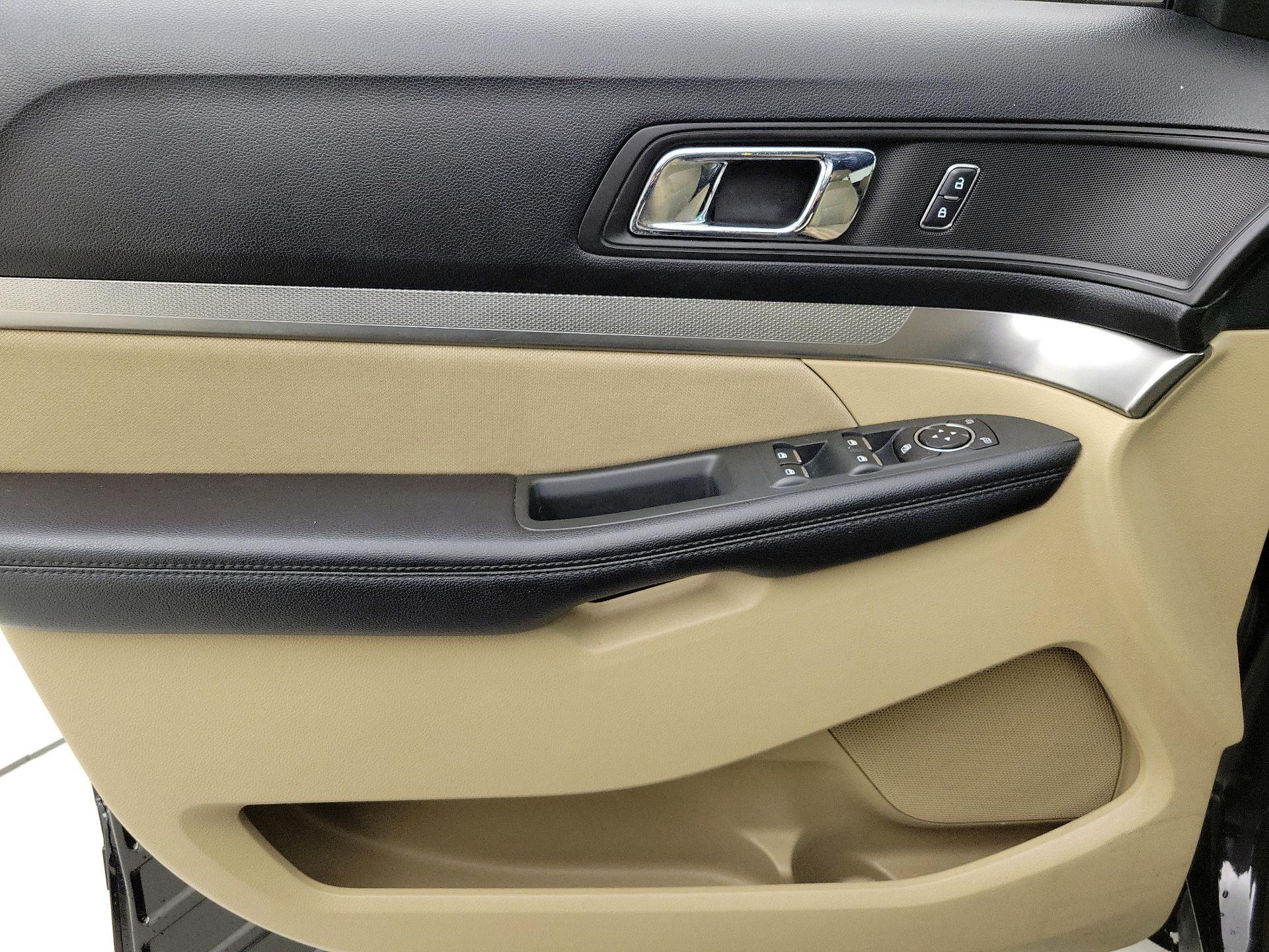 Thumbnail: 2017 Ford Explorer - 12