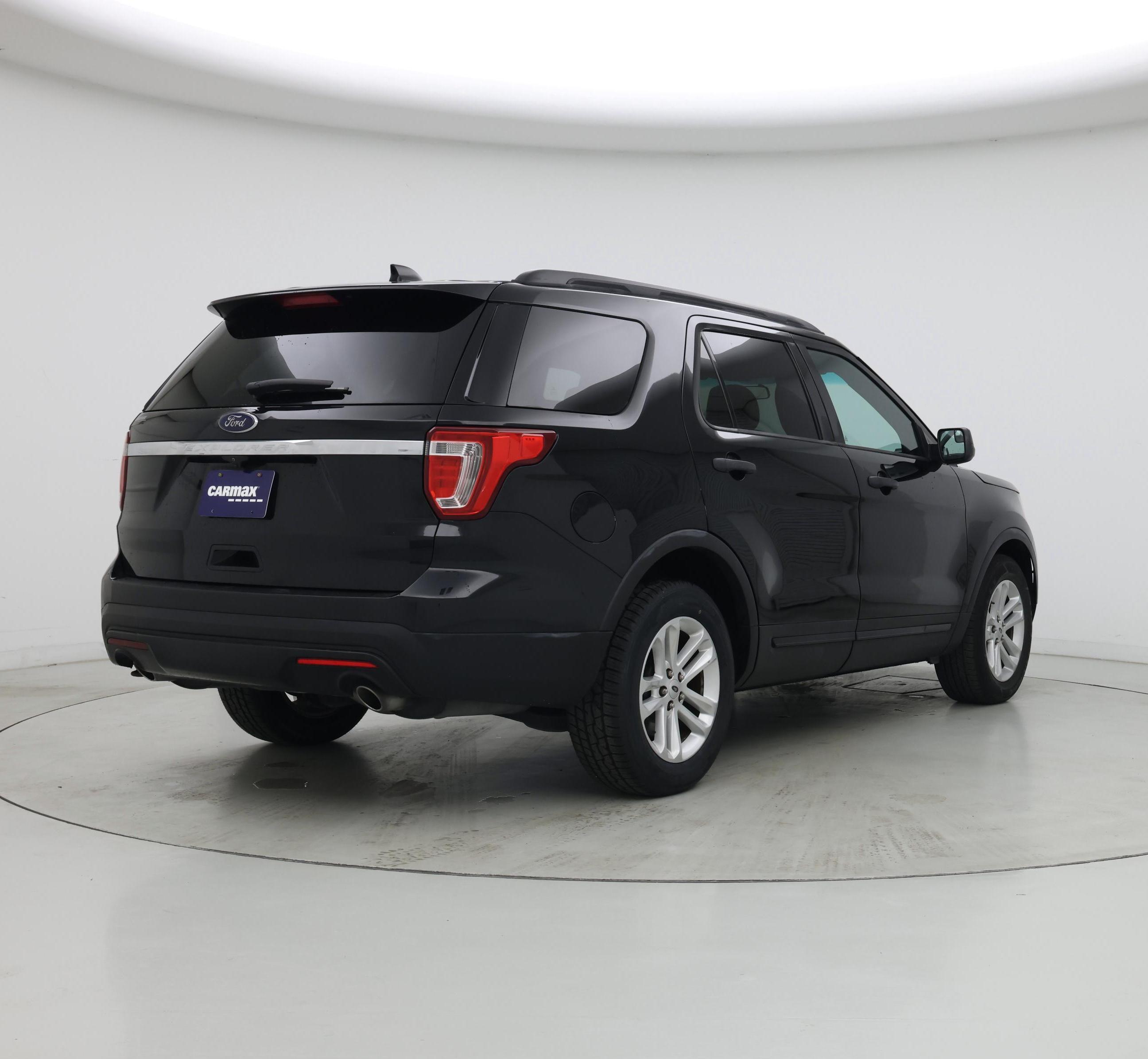 Thumbnail: 2017 Ford Explorer - 8