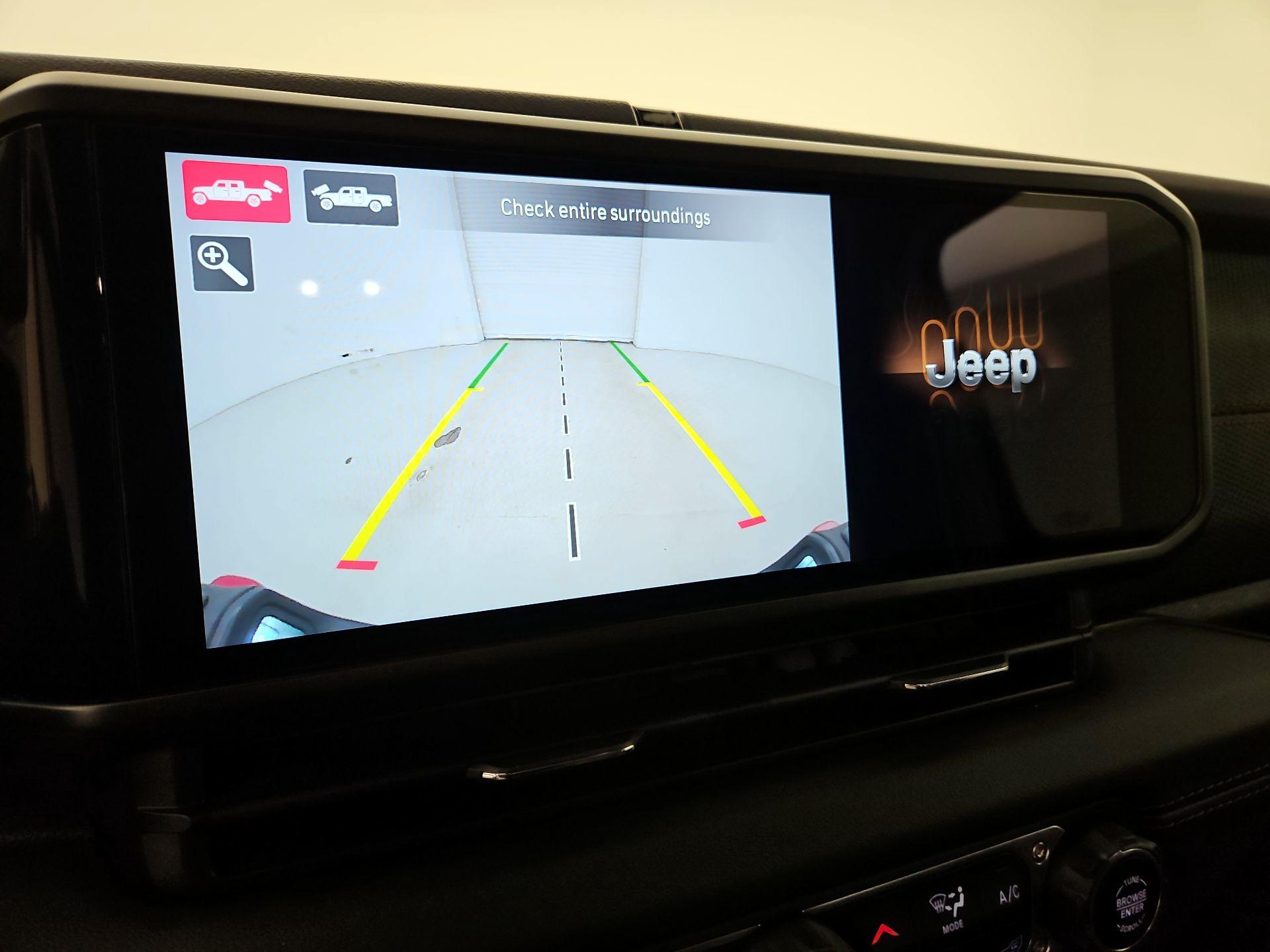 Thumbnail: 2024 Jeep Gladiator - 15