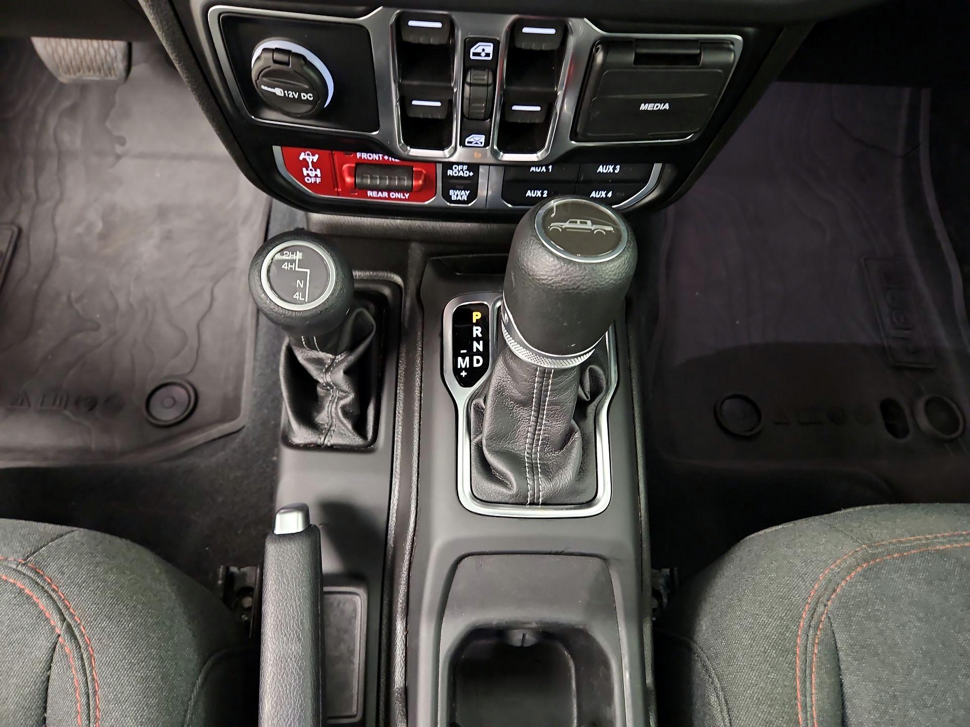 Thumbnail: 2024 Jeep Gladiator - 18