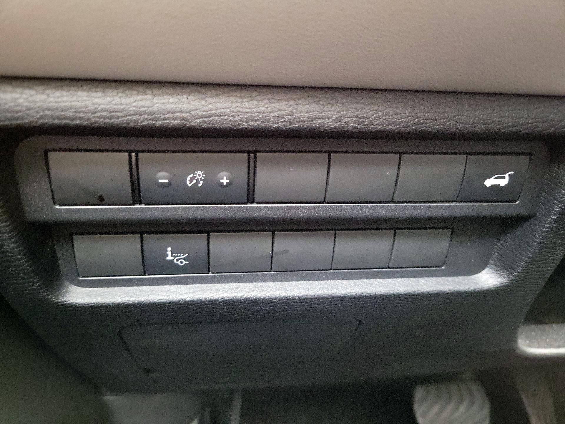 Thumbnail: 2023 Mitsubishi Outlander - 13