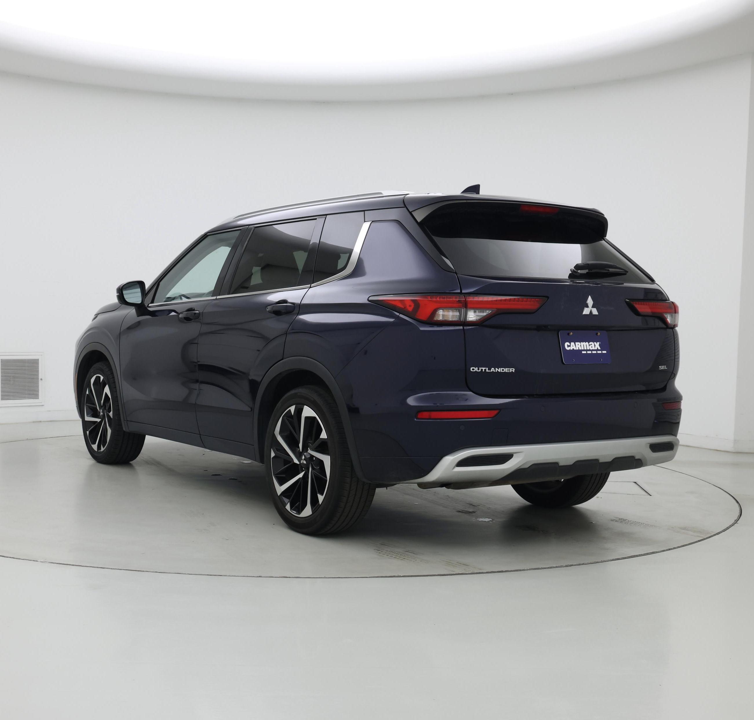 Thumbnail: 2023 Mitsubishi Outlander - 2