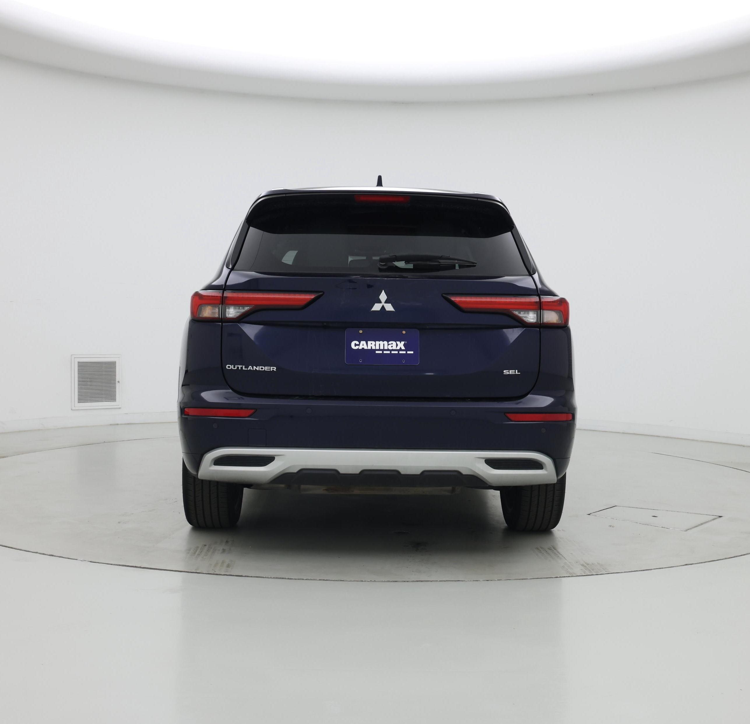 Thumbnail: 2023 Mitsubishi Outlander - 6