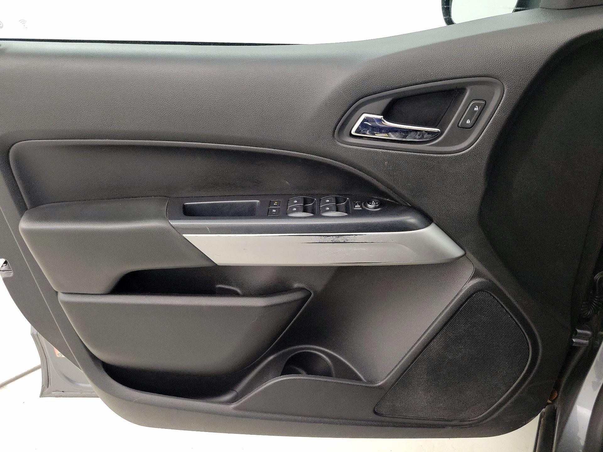 Thumbnail: 2021 Chevrolet Colorado - 12