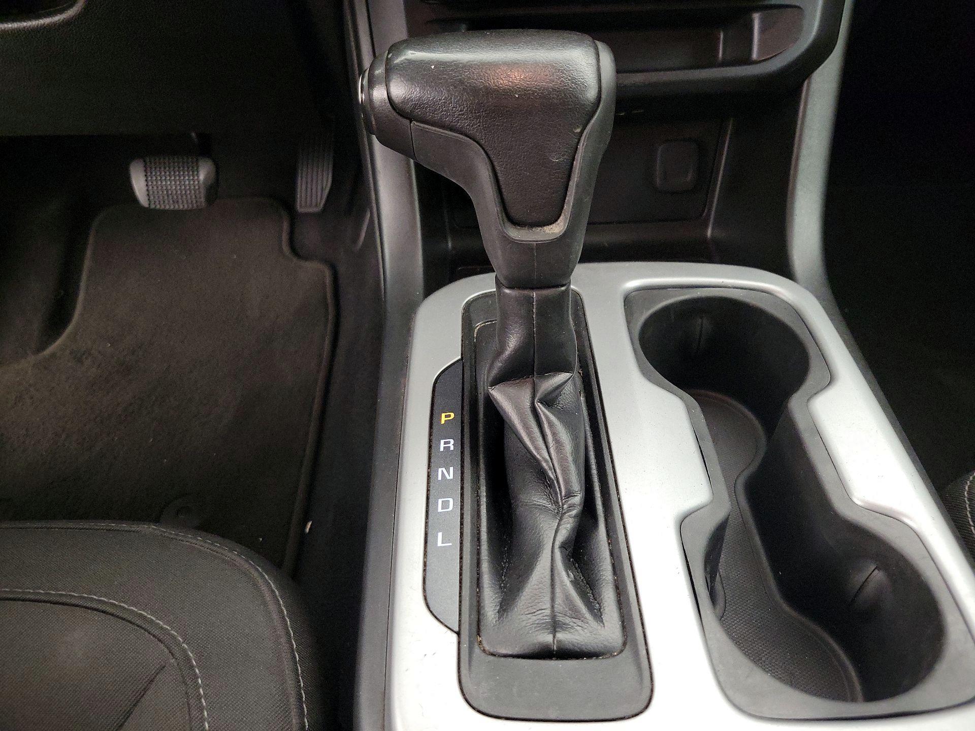 Thumbnail: 2021 Chevrolet Colorado - 17