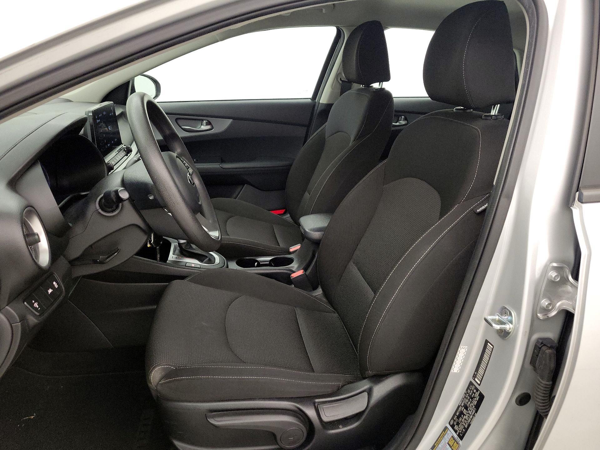 Thumbnail: 2021 Kia Forte - 11