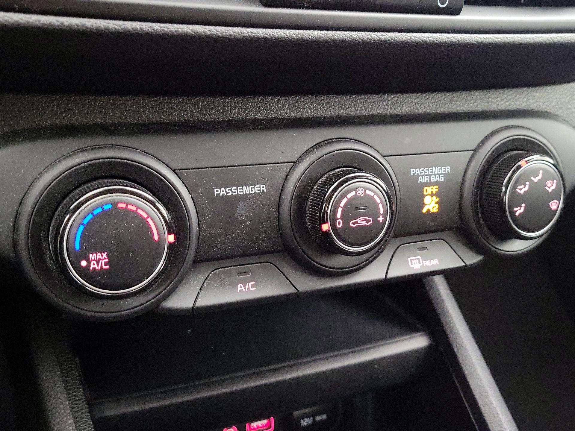 Thumbnail: 2021 Kia Forte - 16