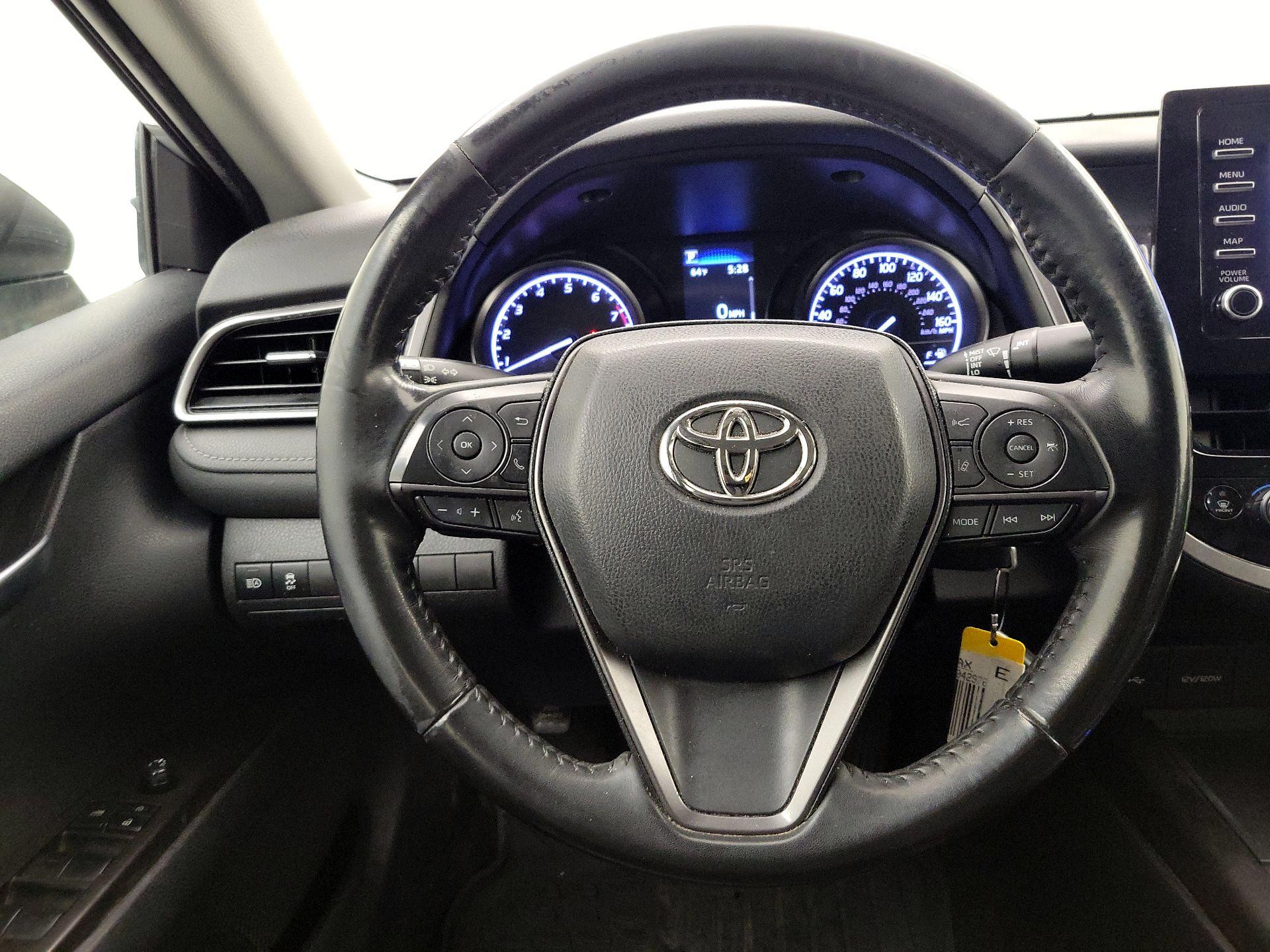 Thumbnail: 2022 Toyota Camry - 10