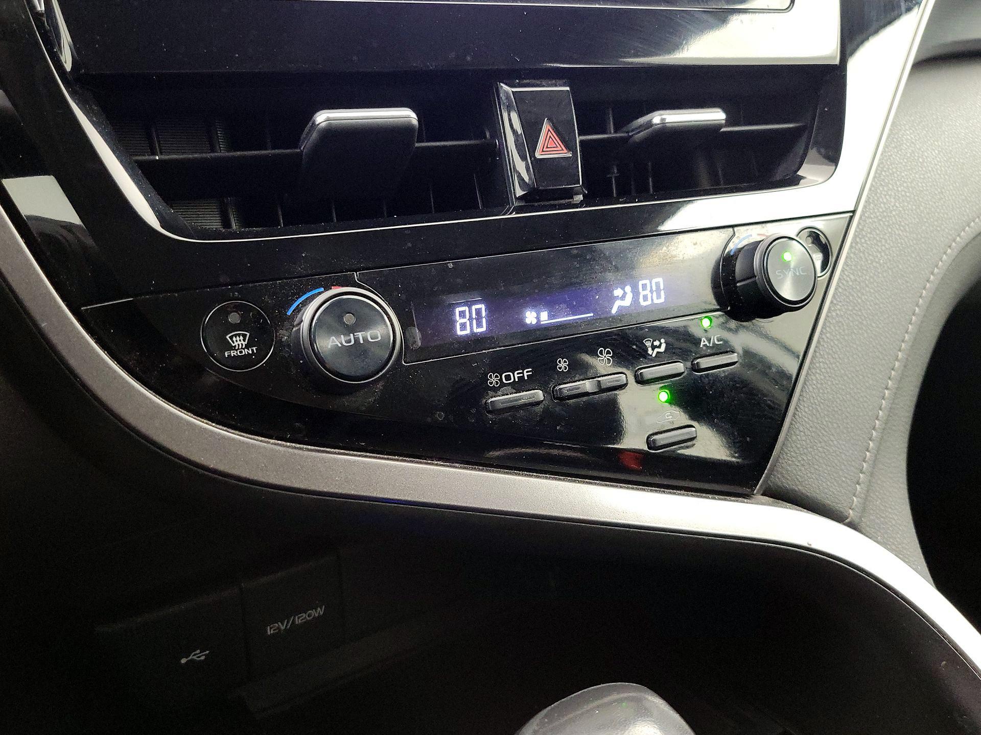 Thumbnail: 2022 Toyota Camry - 17