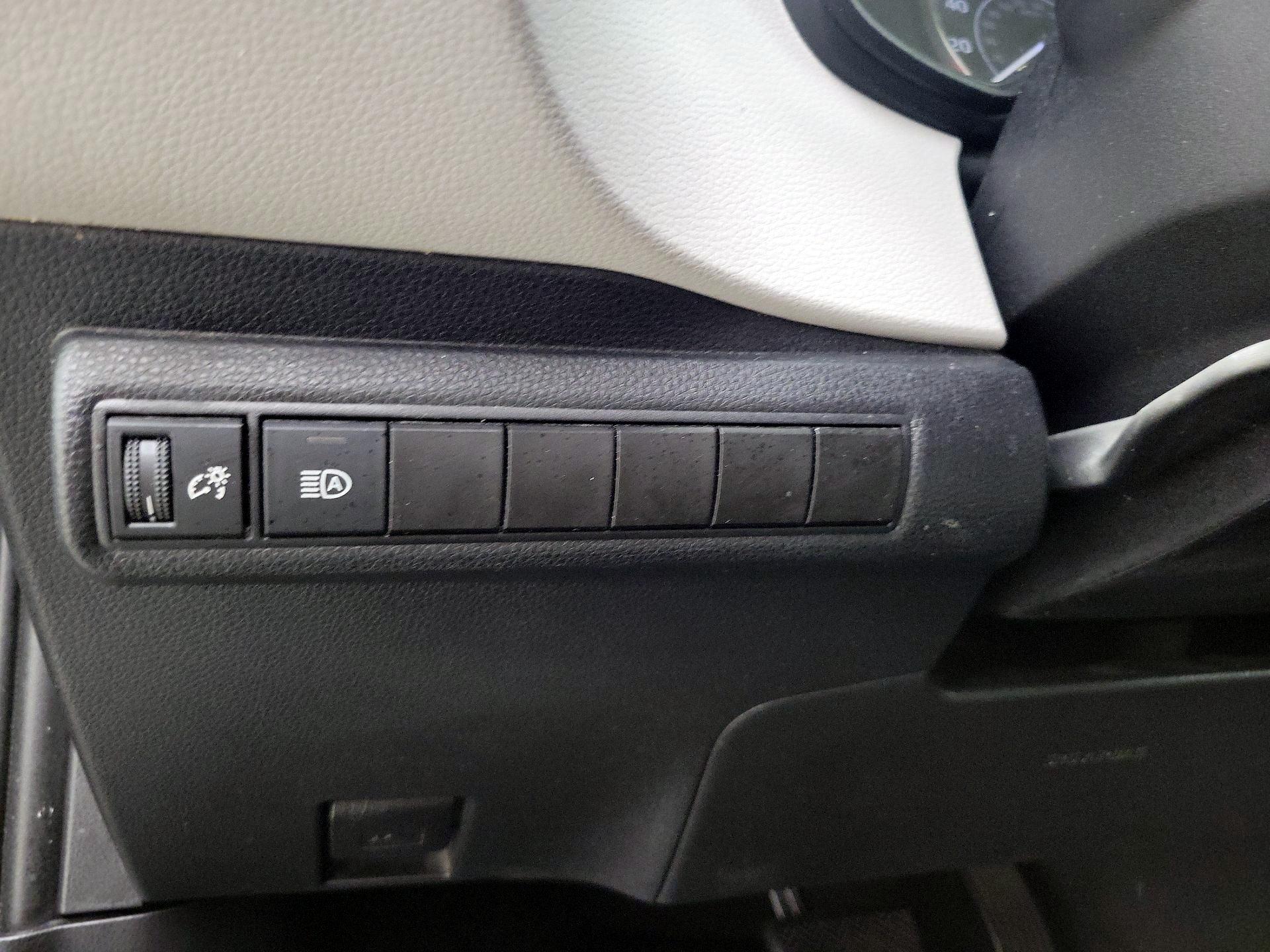 Thumbnail: 2021 Toyota Corolla - 13