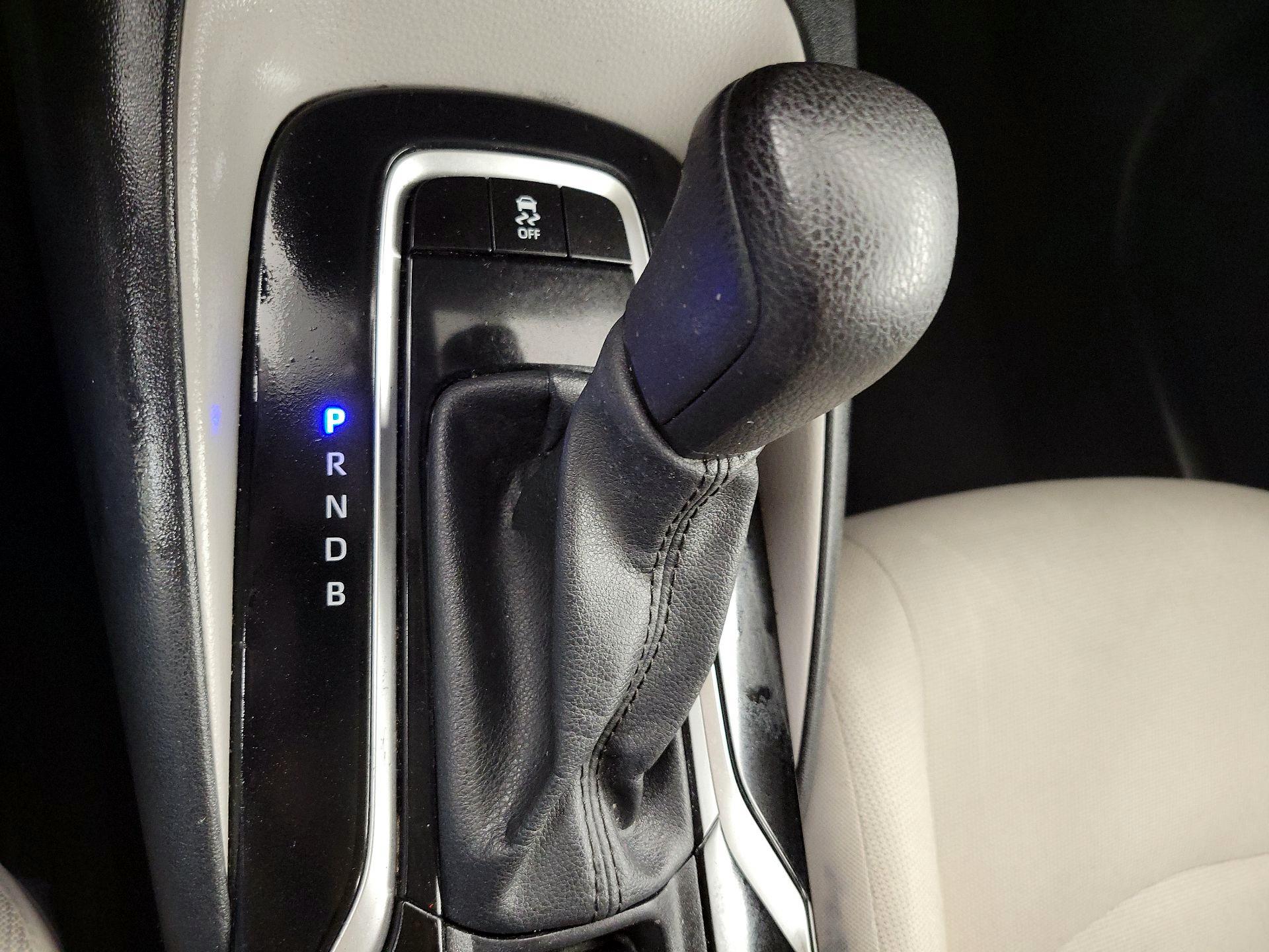 Thumbnail: 2021 Toyota Corolla - 17