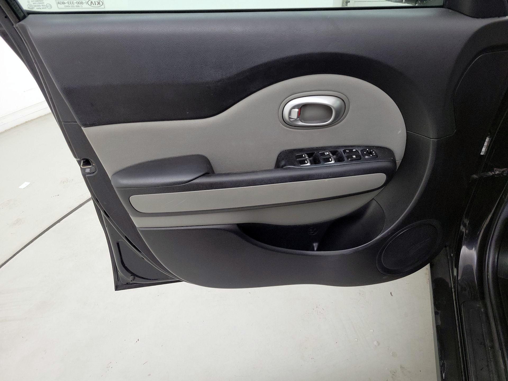 Thumbnail: 2019 Kia Soul - 12