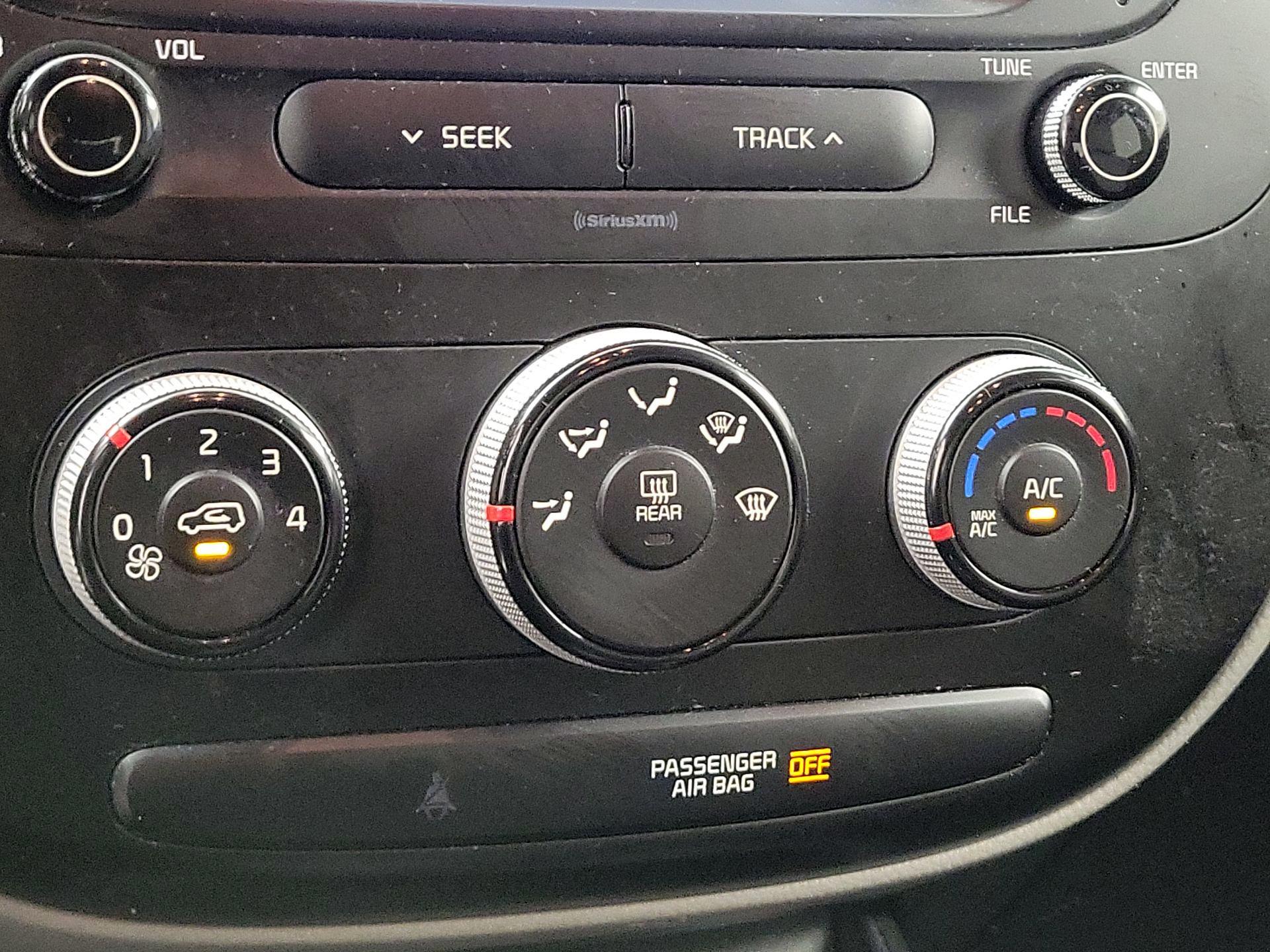 Thumbnail: 2019 Kia Soul - 16