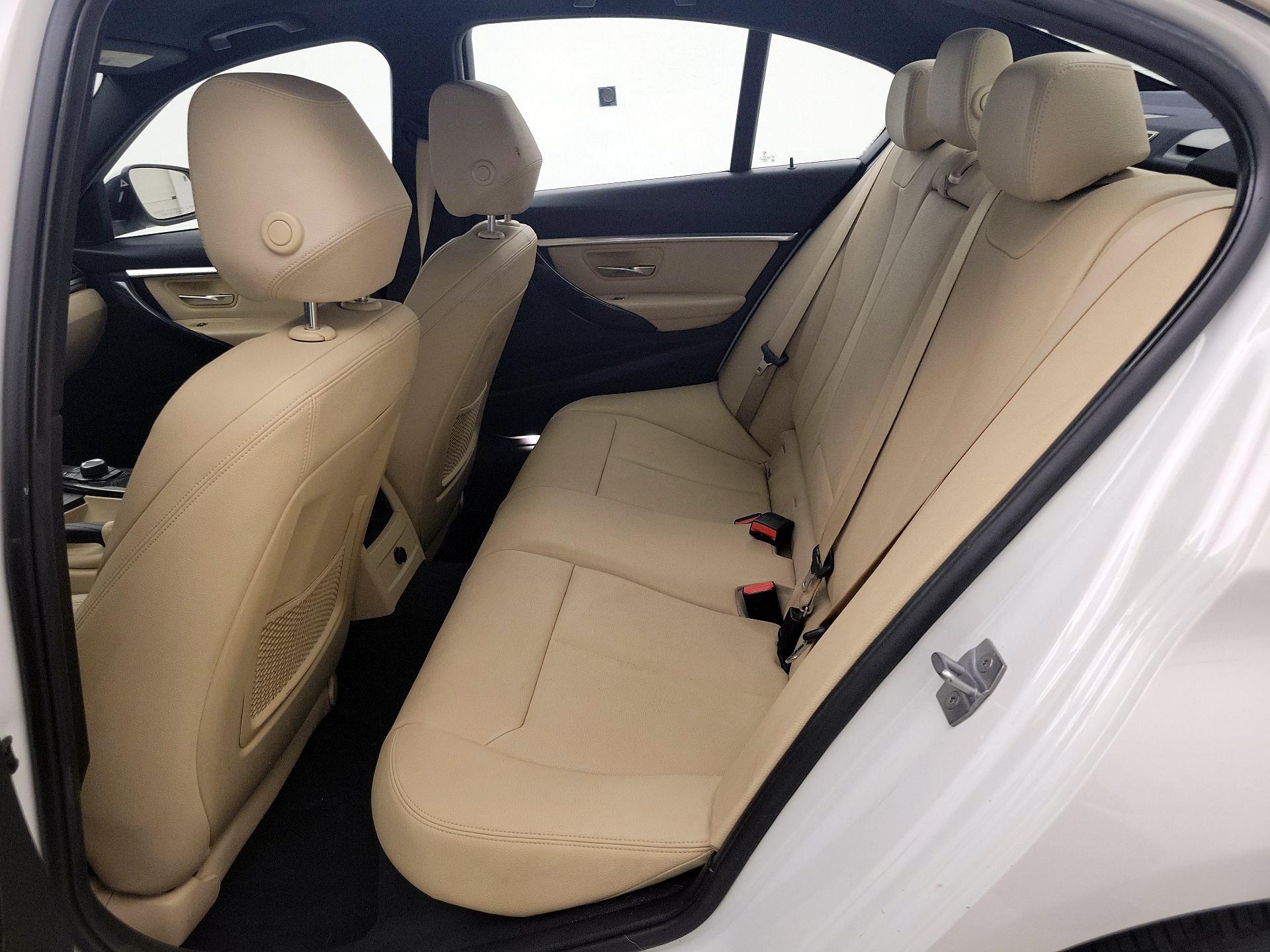 Thumbnail: 2018 BMW 3 Series - 19