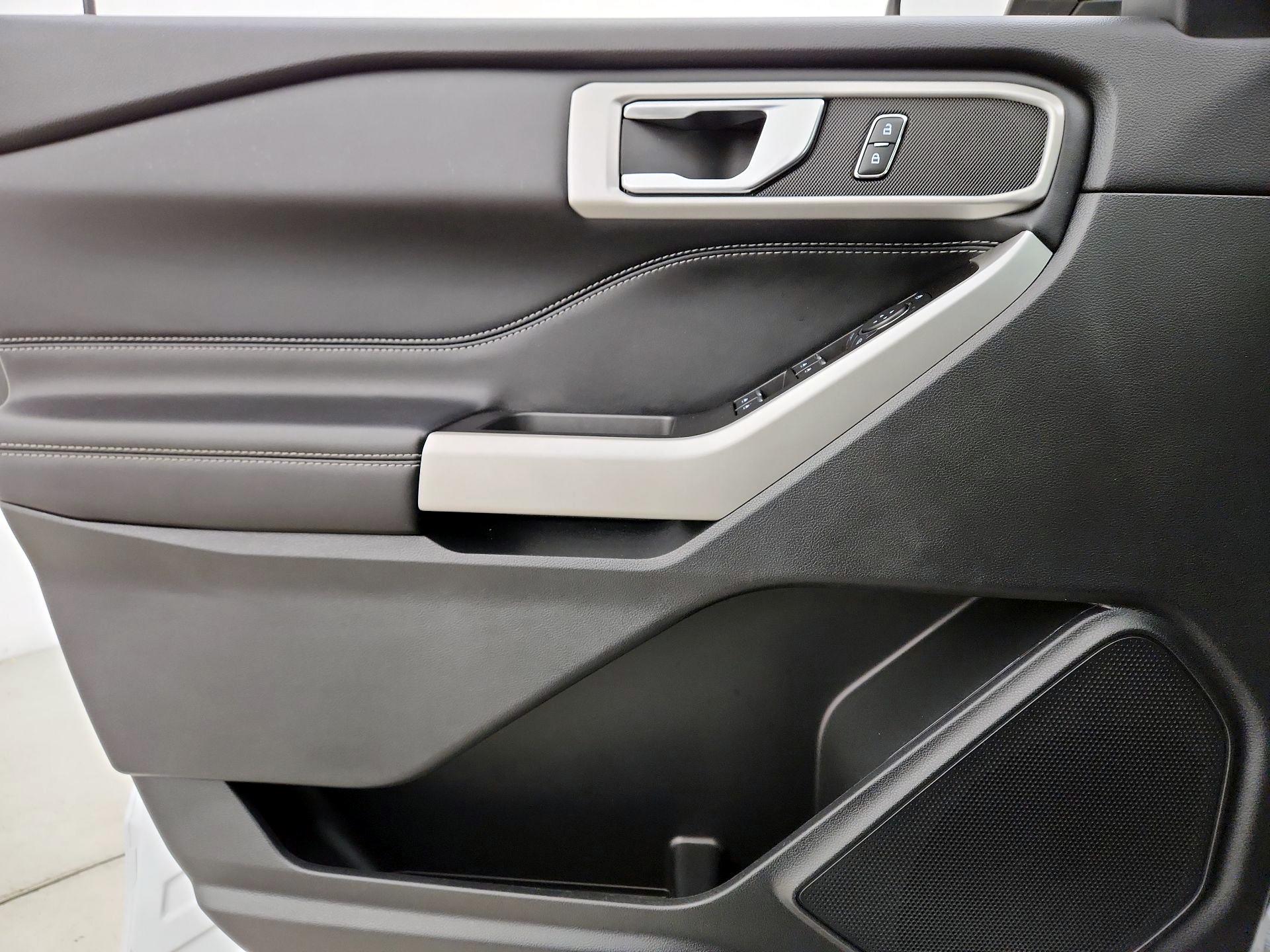 Thumbnail: 2021 Ford Explorer - 12