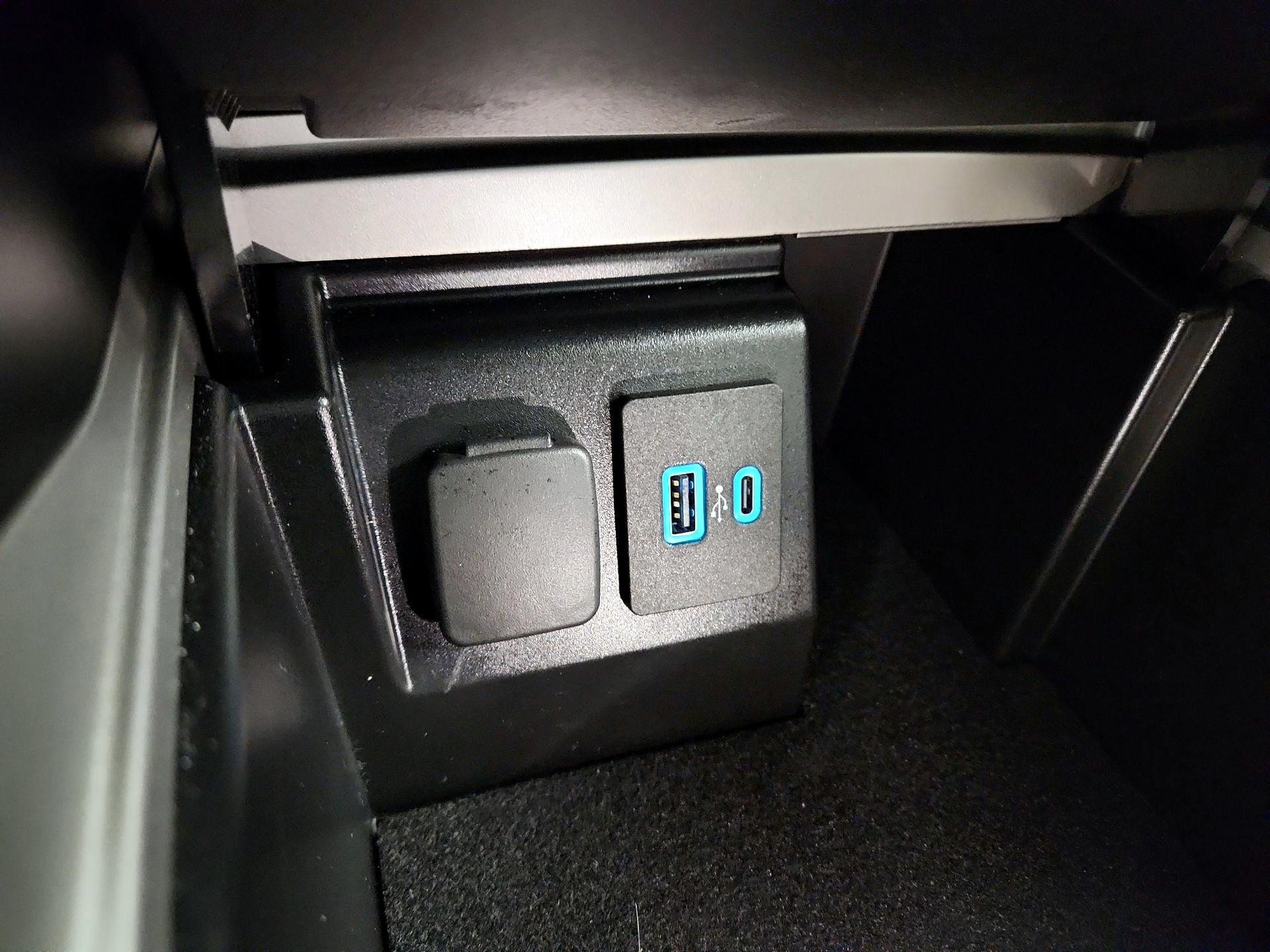 Thumbnail: 2021 Ford Explorer - 19