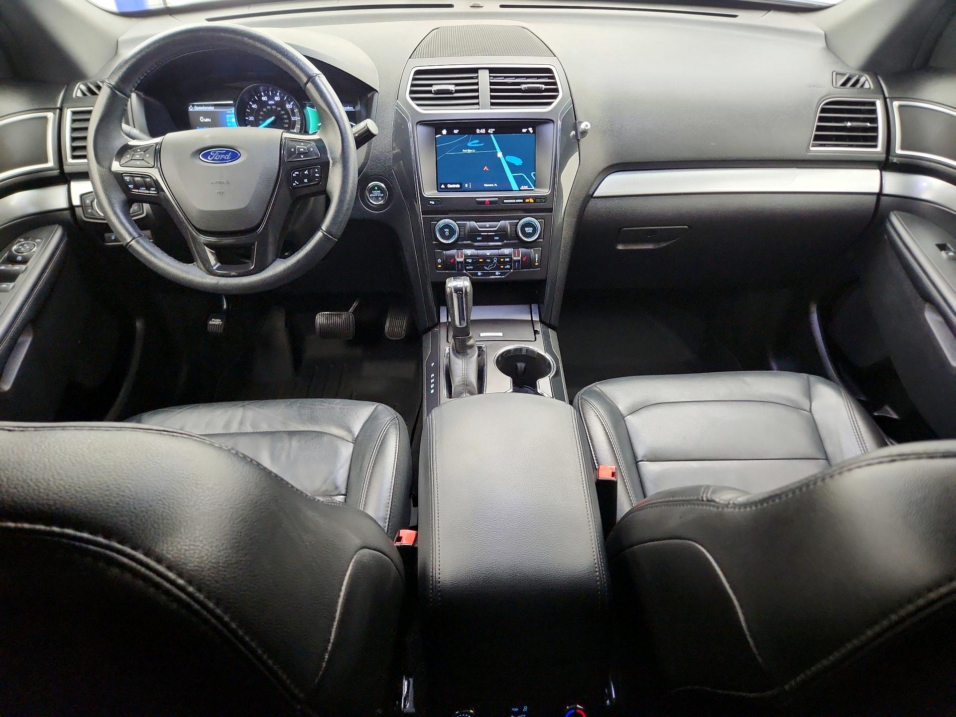 Thumbnail: 2017 Ford Explorer - 9