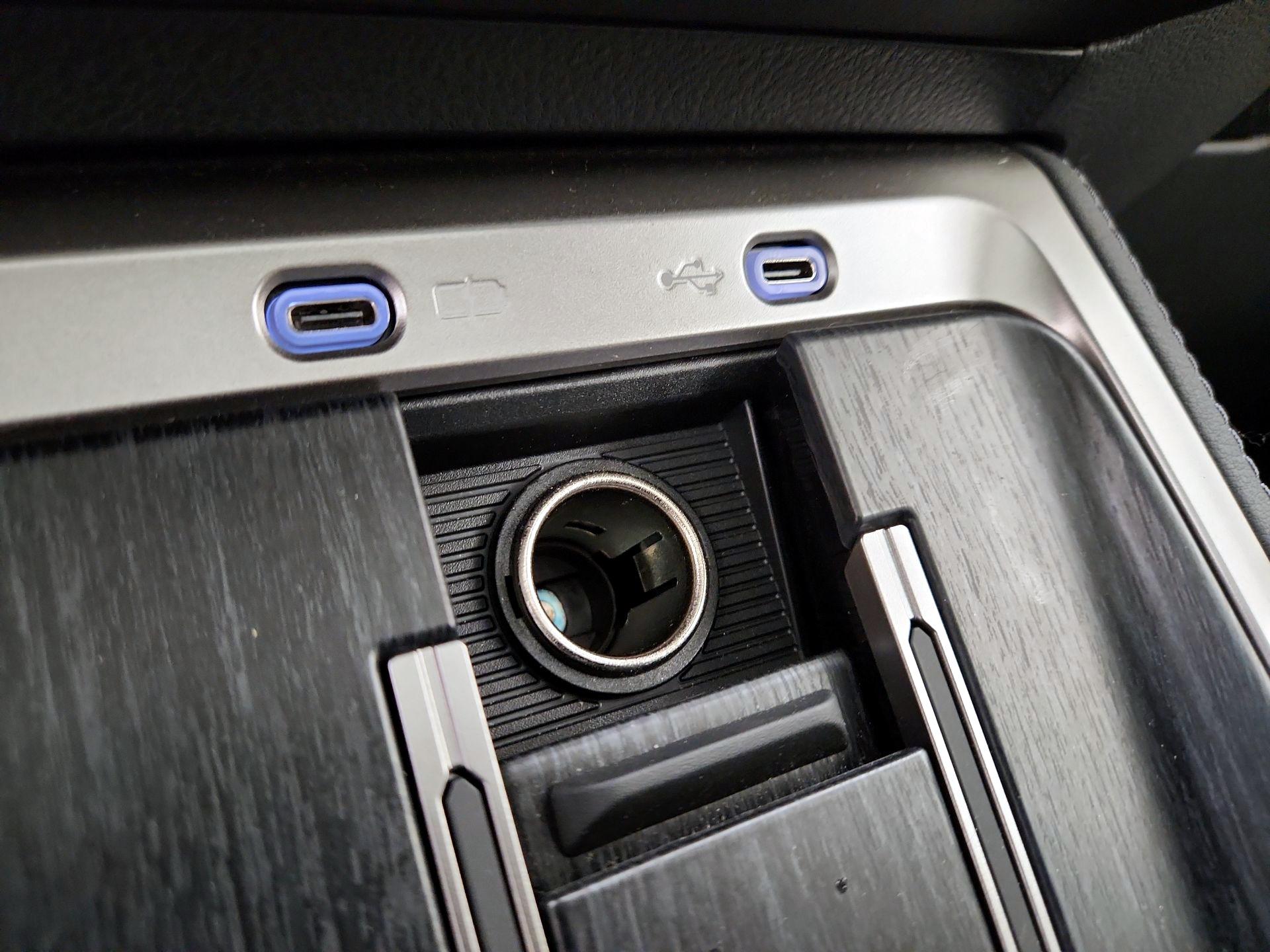 Thumbnail: 2025 Lexus GX - 19