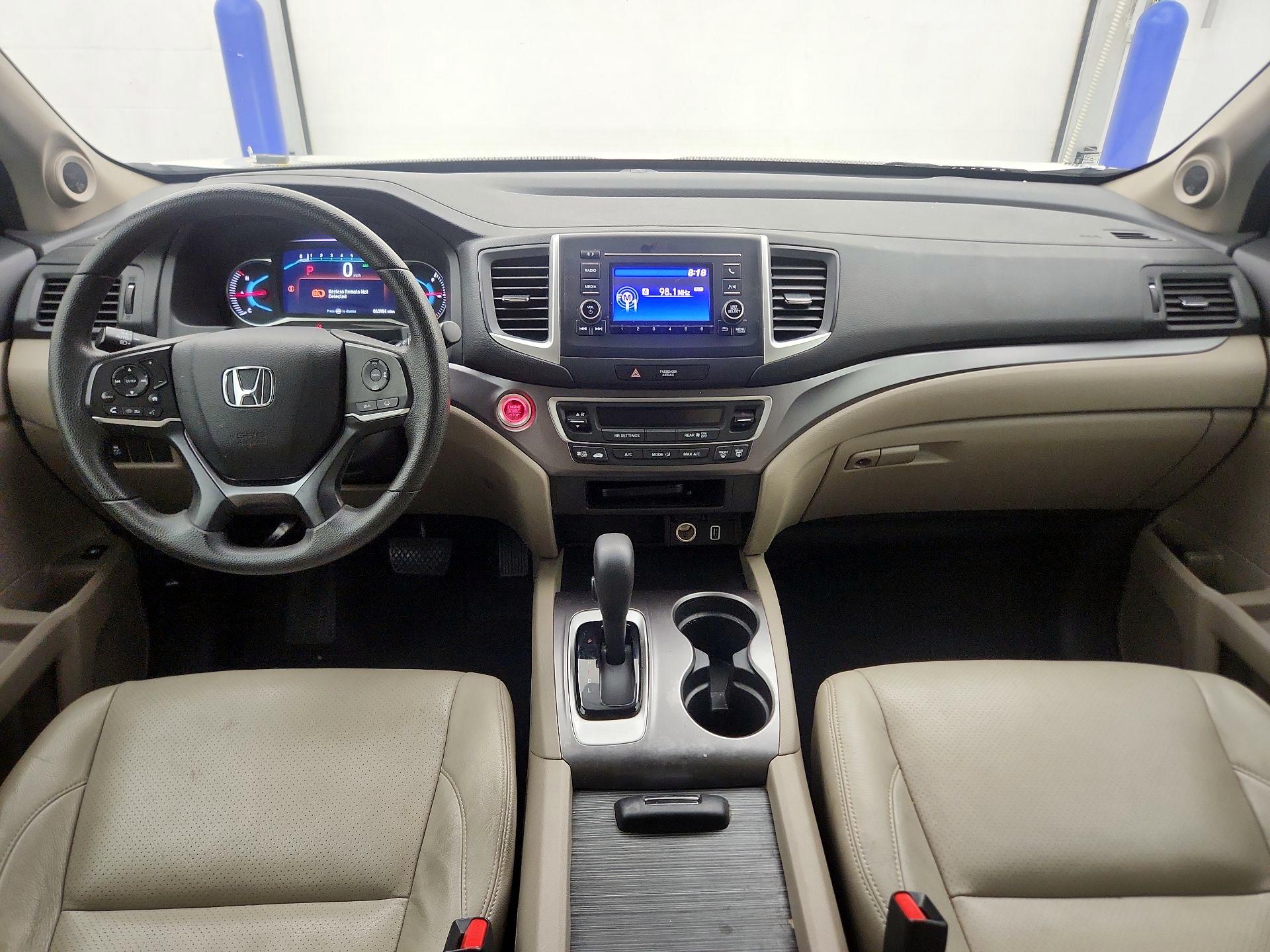 Thumbnail: 2019 Honda Pilot - 9