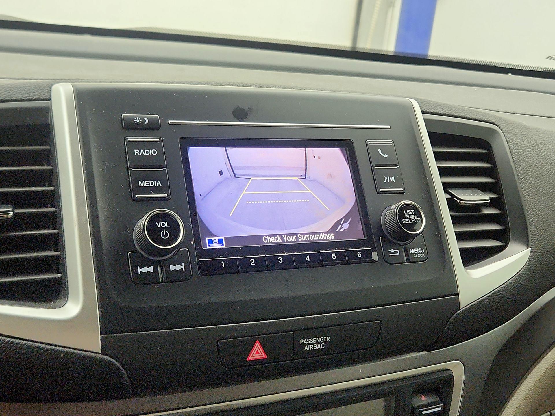 Thumbnail: 2019 Honda Pilot - 14