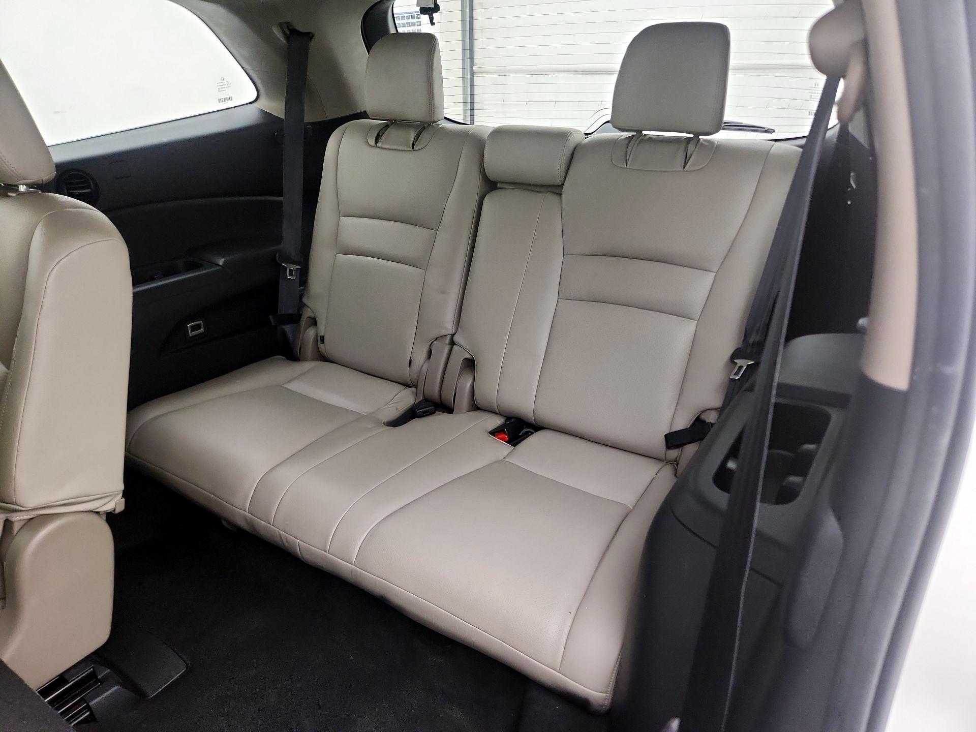 Thumbnail: 2019 Honda Pilot - 19