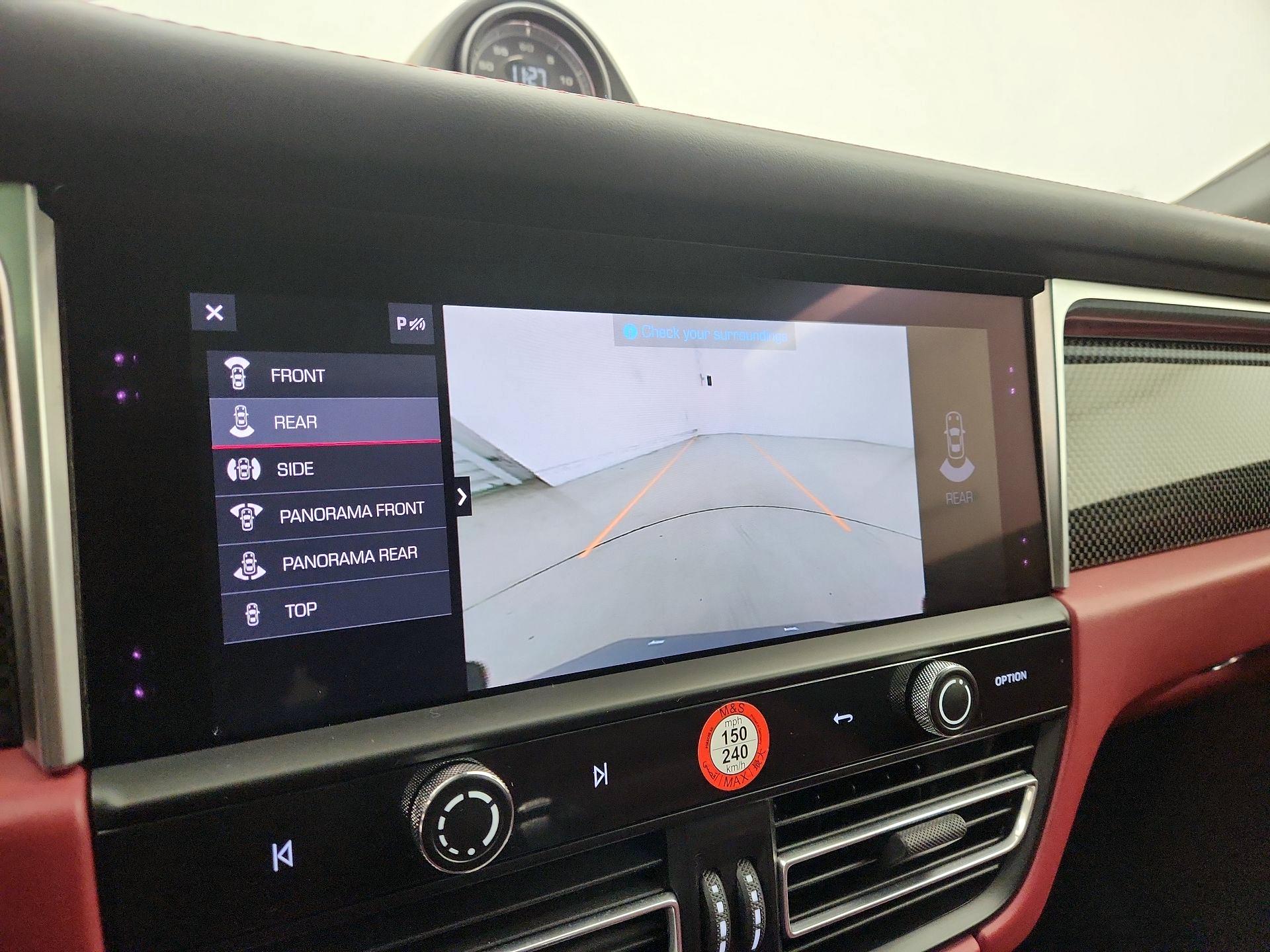 Thumbnail: 2023 Porsche Macan - 15