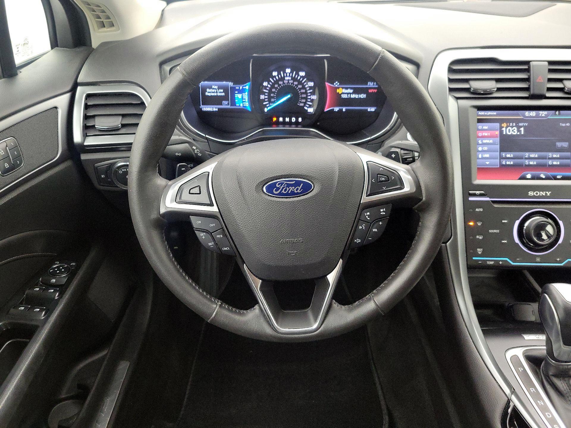 Thumbnail: 2015 Ford Fusion - 10