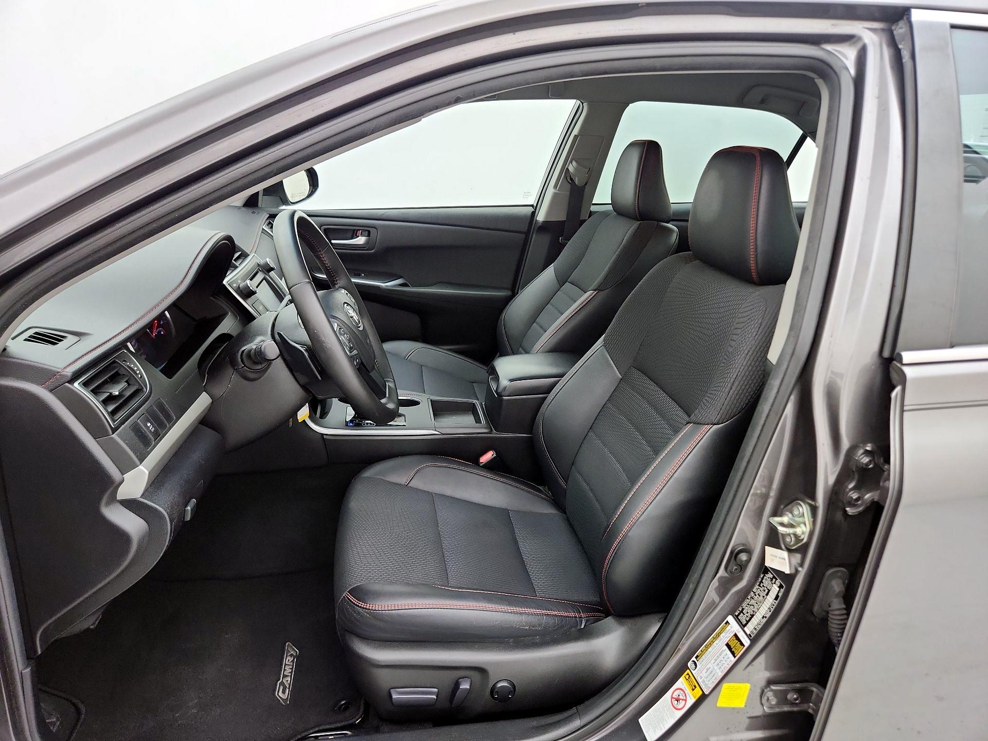 Thumbnail: 2016 Toyota Camry - 11