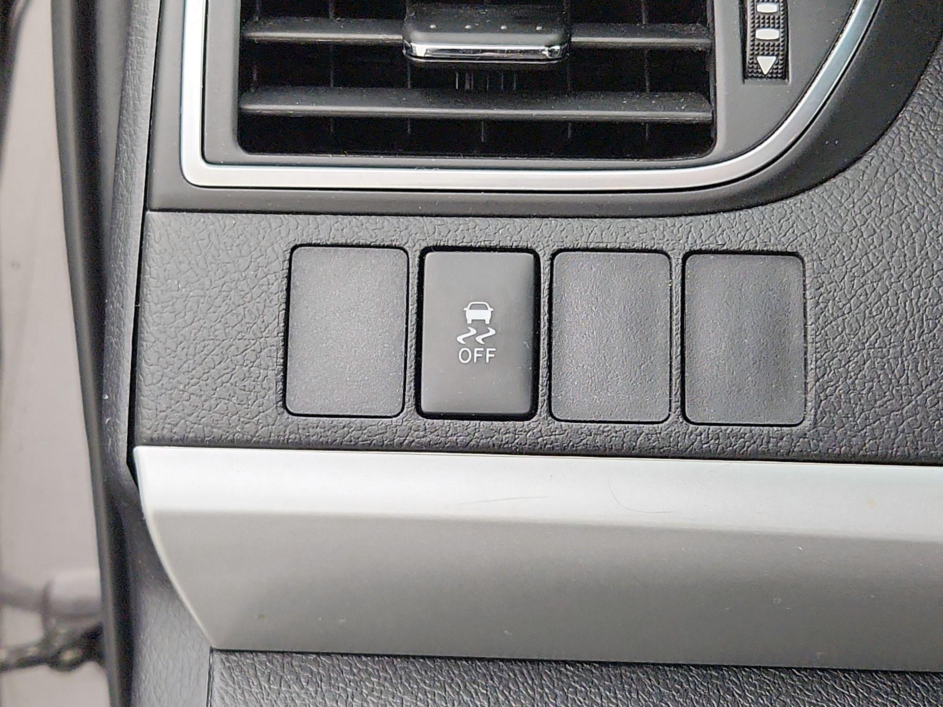 Thumbnail: 2016 Toyota Camry - 13