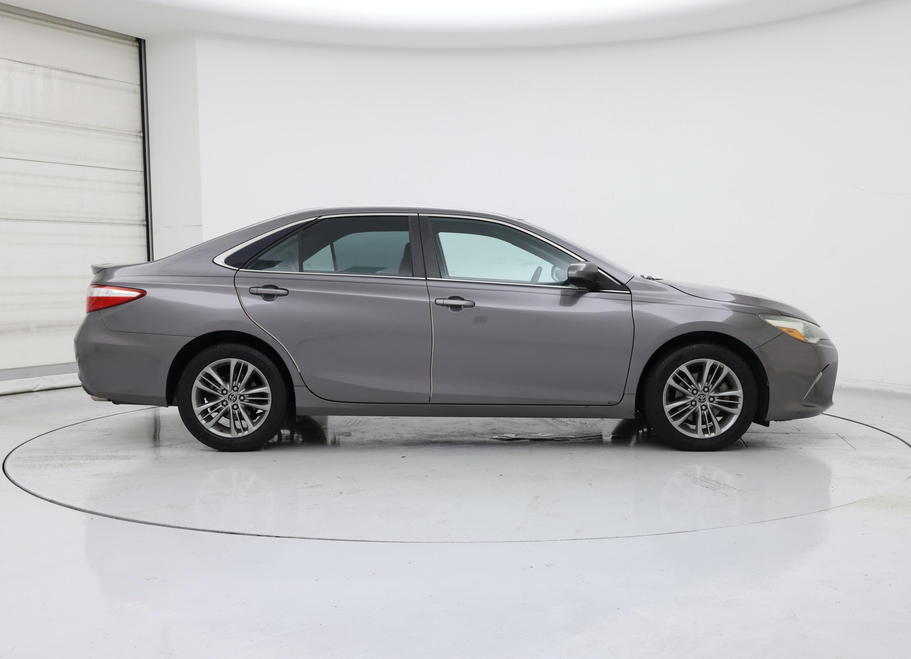 Thumbnail: 2016 Toyota Camry - 7