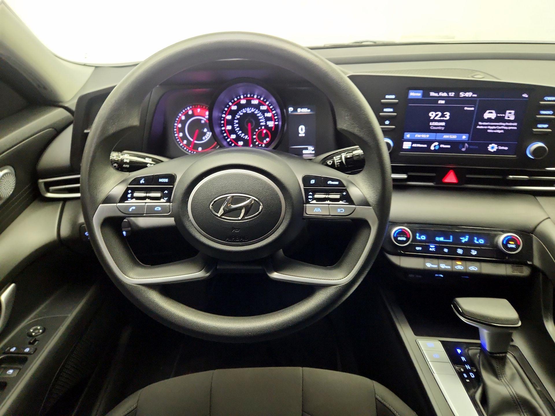 Thumbnail: 2023 Hyundai Elantra - 10