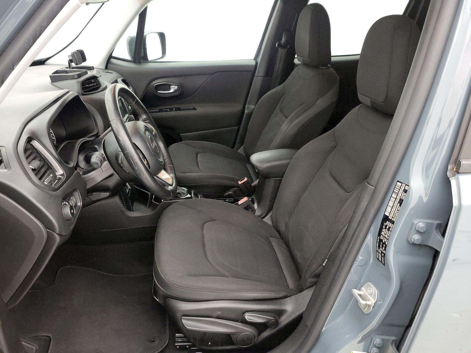 Thumbnail: 2017 Jeep Renegade - 11