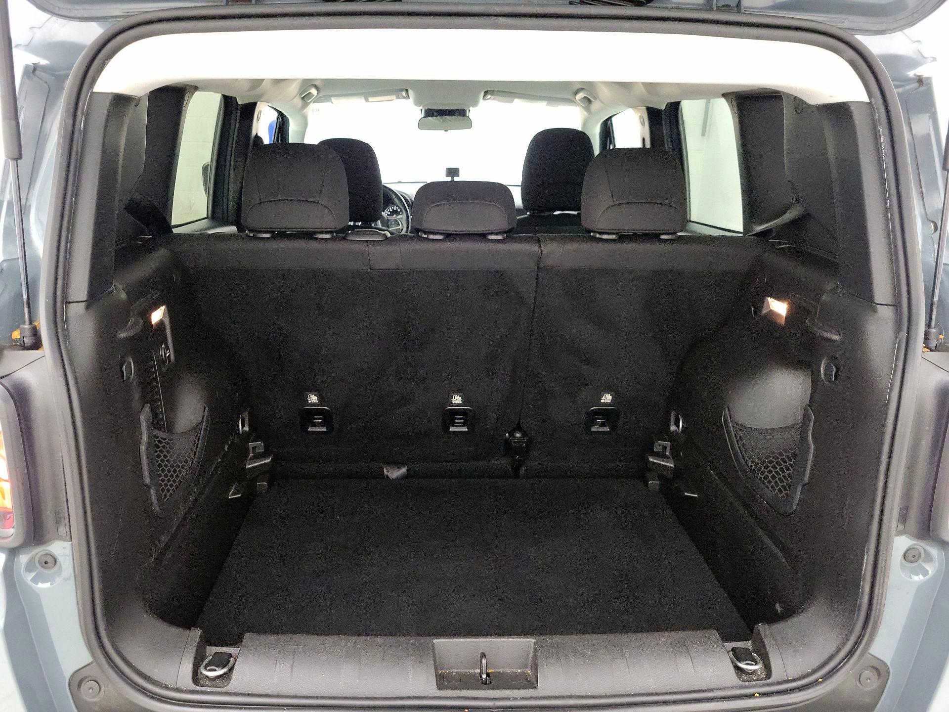 Thumbnail: 2017 Jeep Renegade - 20