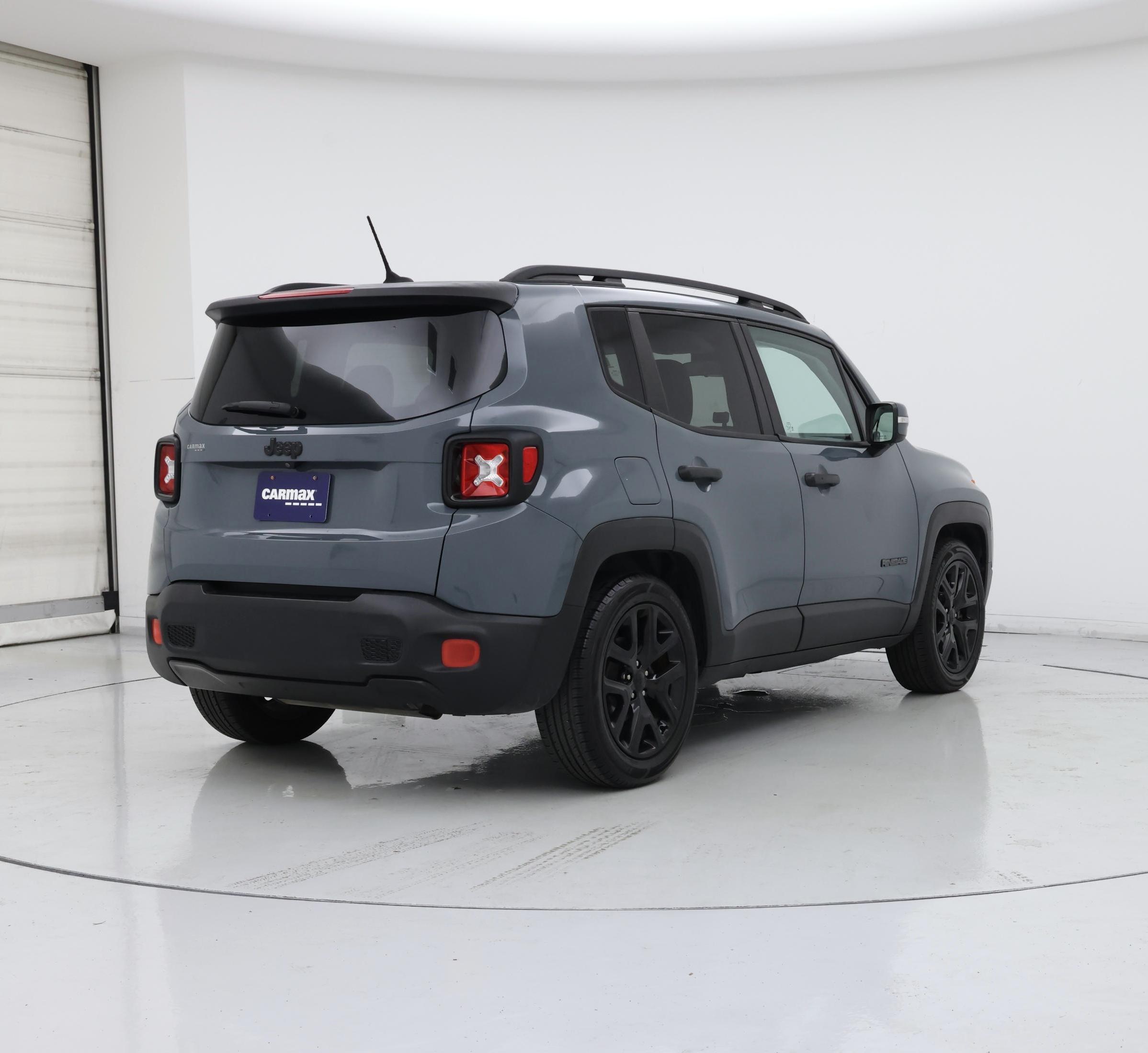 Thumbnail: 2017 Jeep Renegade - 8