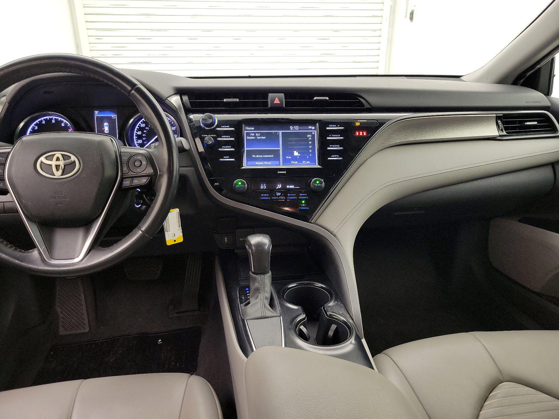 Thumbnail: 2020 Toyota Camry - 9