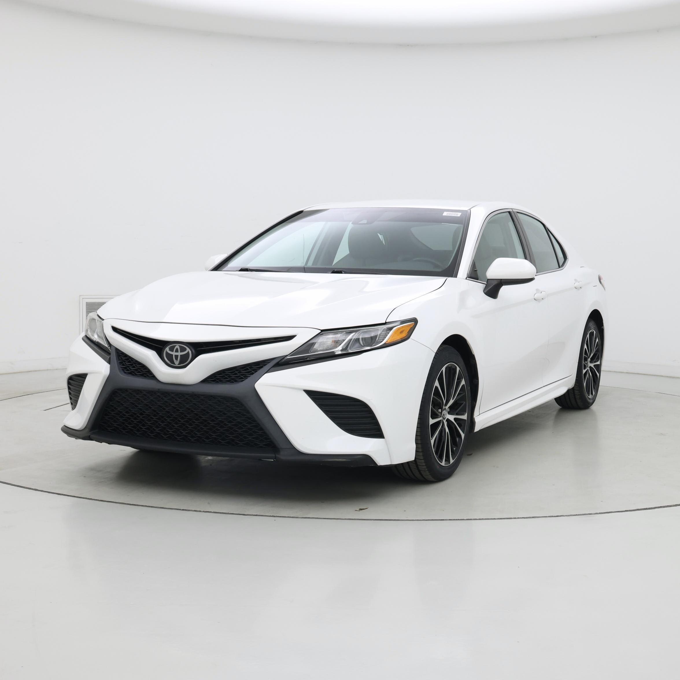 Thumbnail: 2020 Toyota Camry - 4