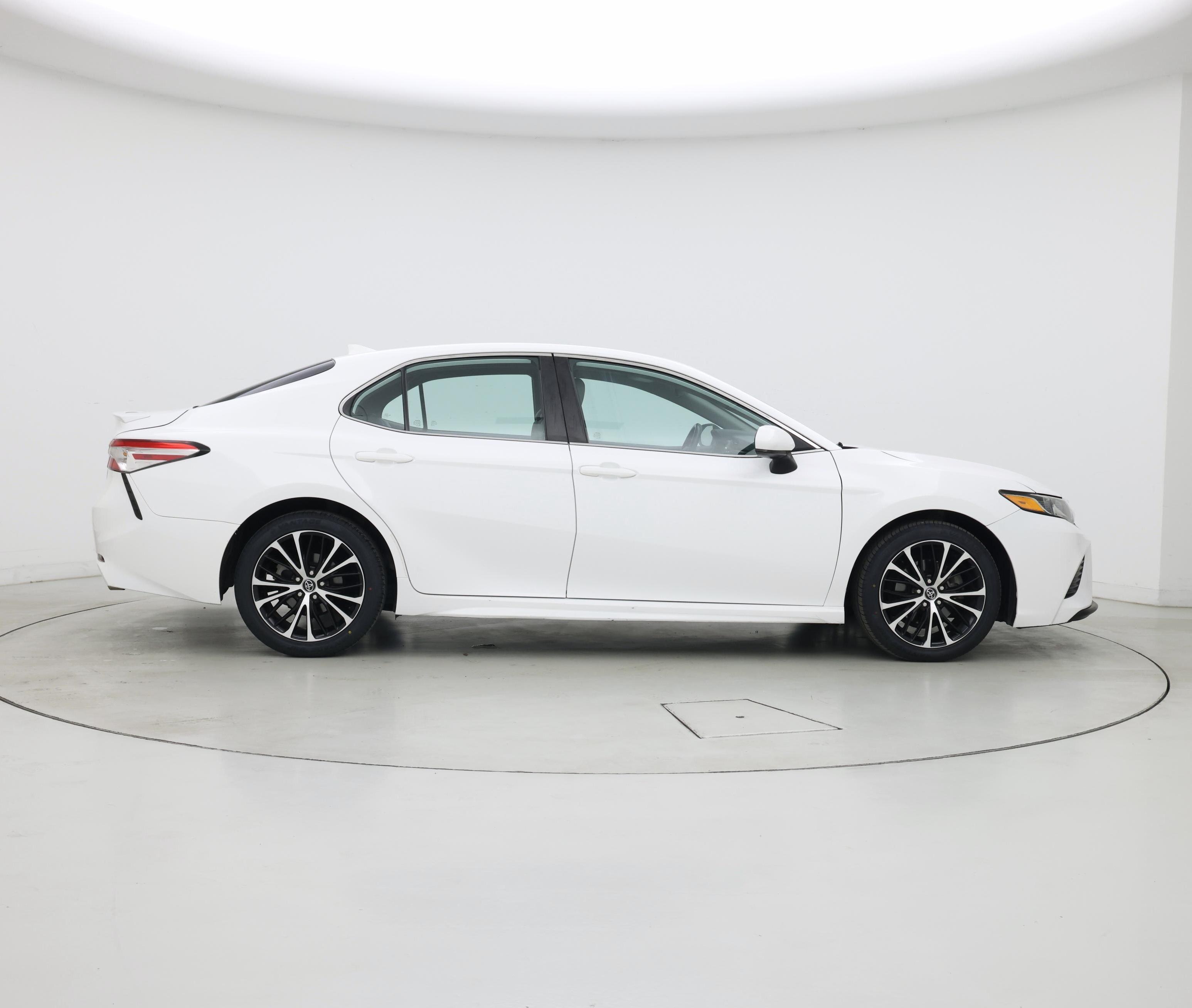 Thumbnail: 2020 Toyota Camry - 7